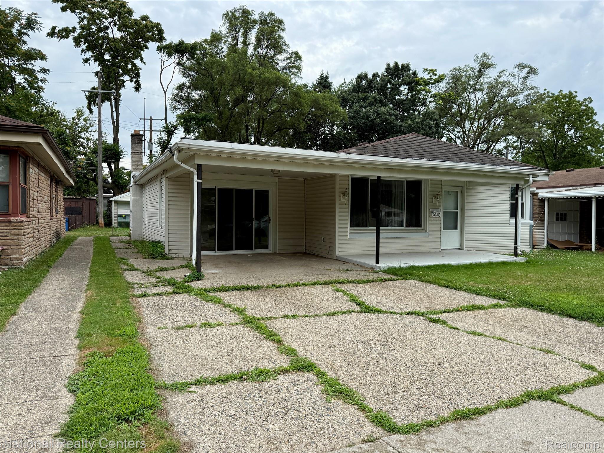 3040 Alvina Avenue Property Photo 1