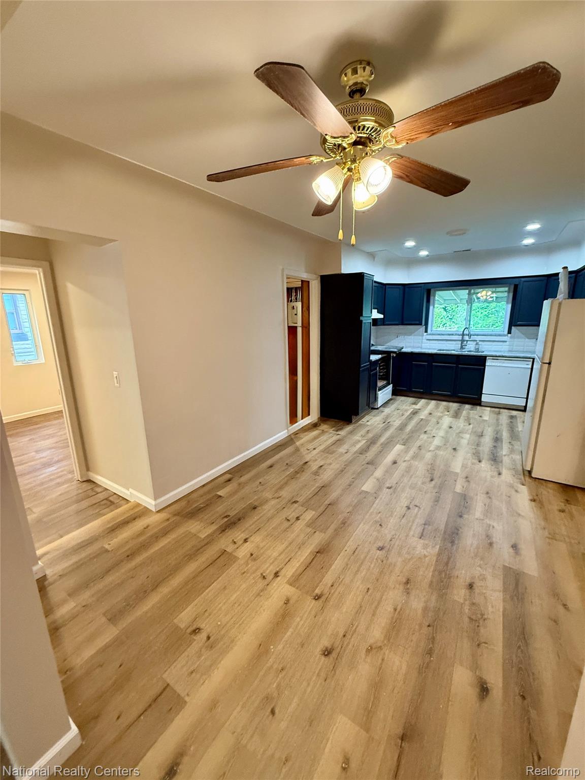 3040 Alvina Avenue Property Photo 5