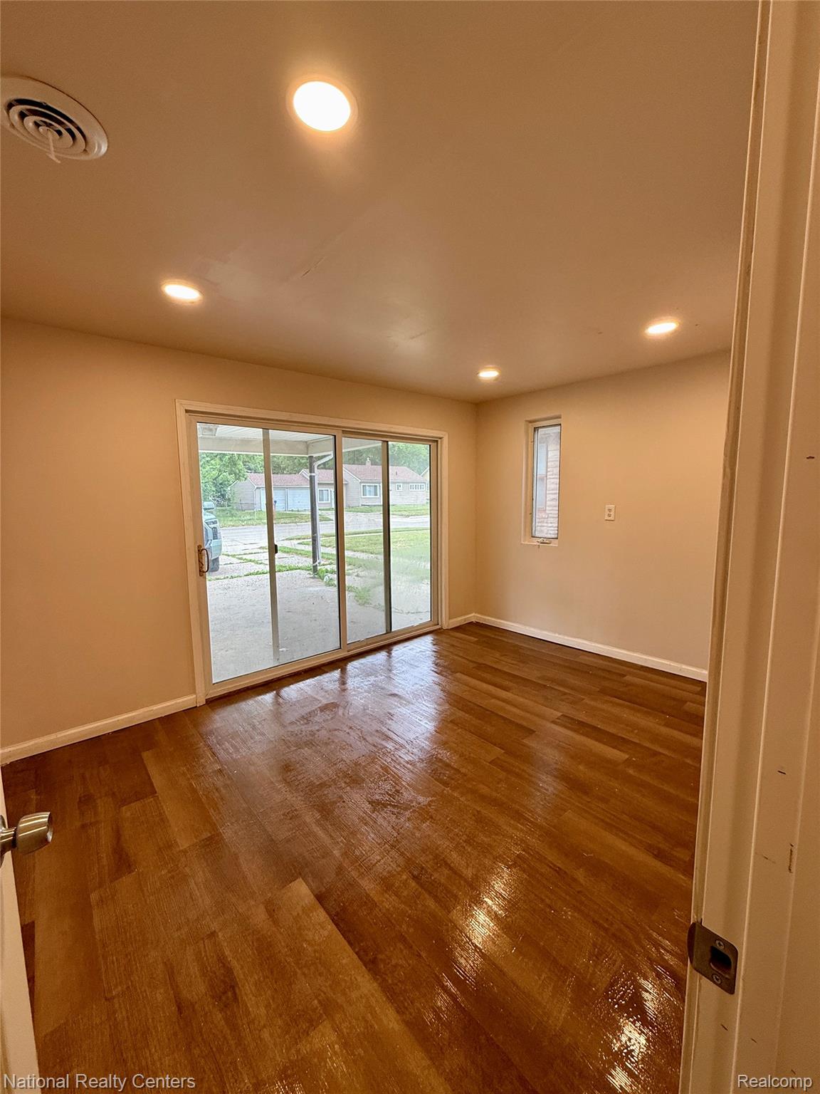 3040 Alvina Avenue Property Photo 15