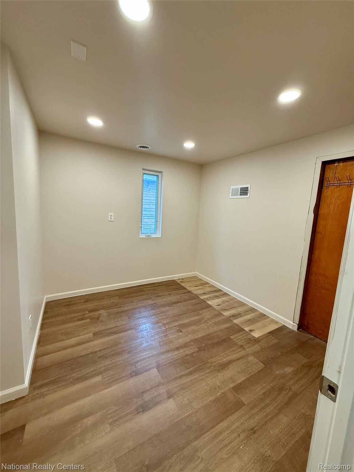 3040 Alvina Avenue Property Photo 17