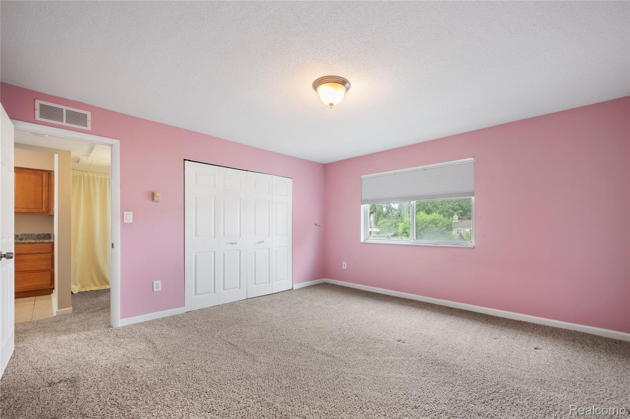 5283 Highland Road 205 Property Photo 8