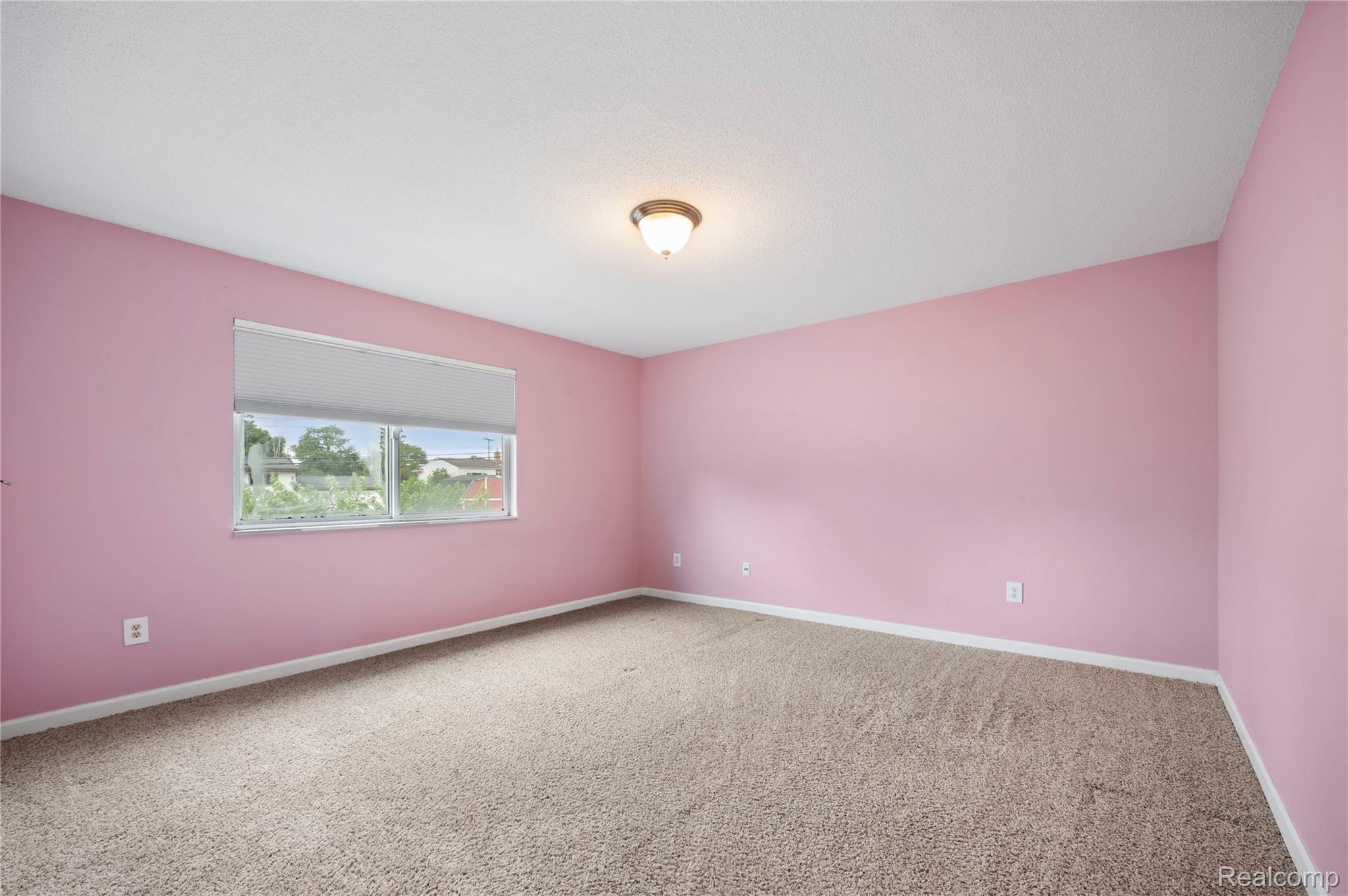 5283 Highland Road 205 Property Photo 9