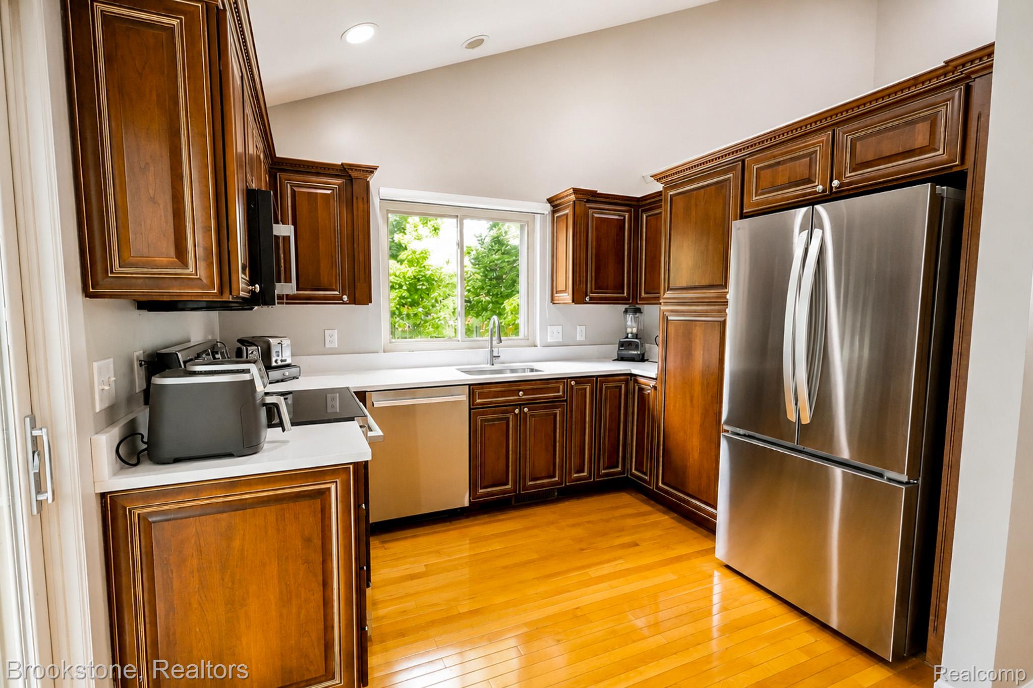 16400 Ventura Circle Property Photo 7
