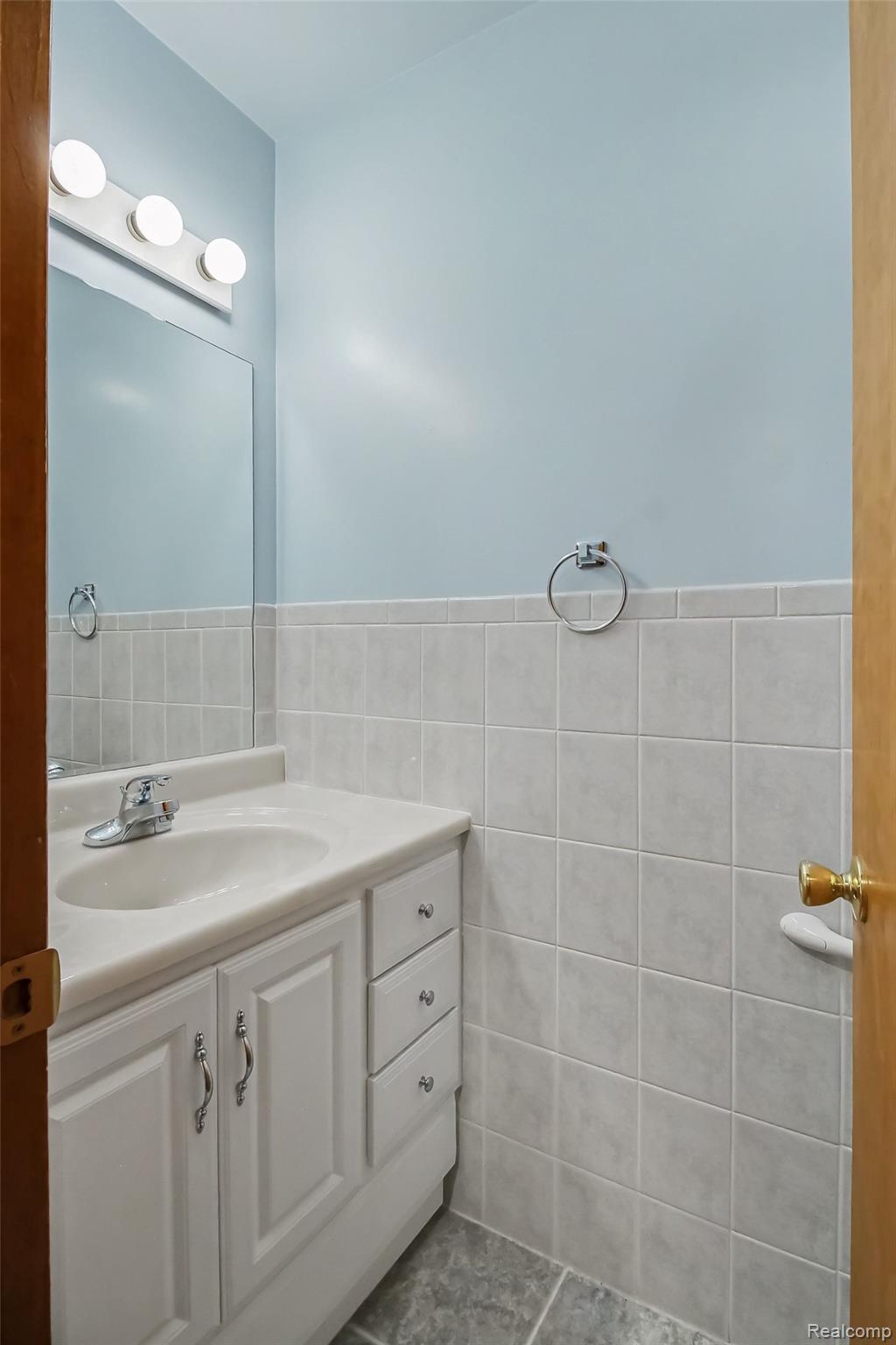 1222 Howe Road Property Photo 17