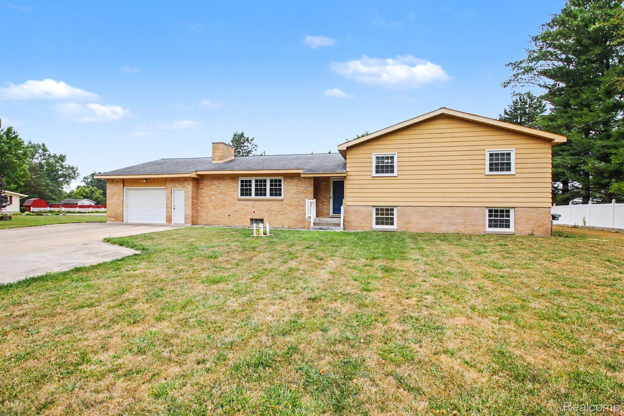 1222 Howe Road Property Photo 33
