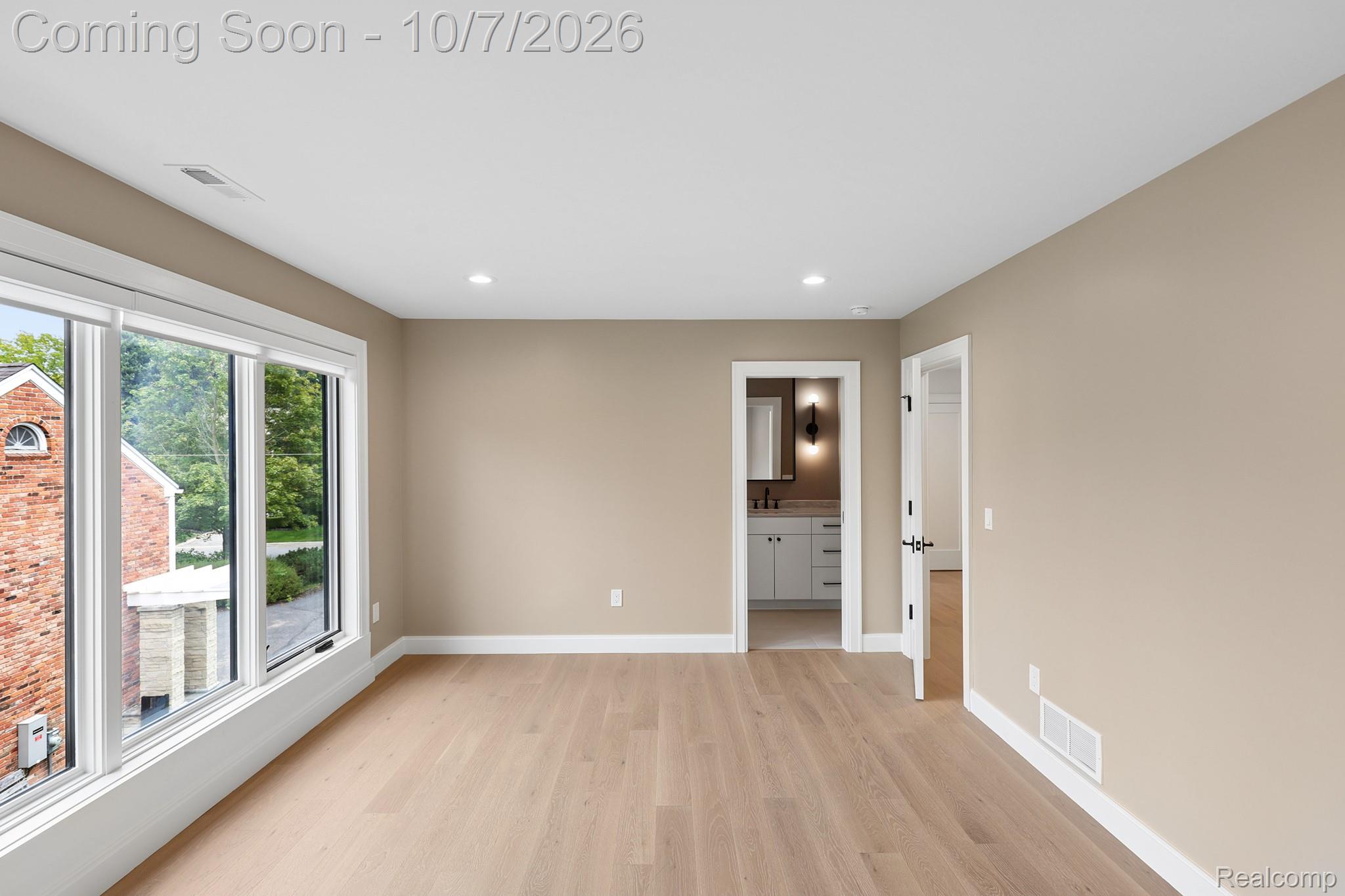 1230 Latham Street Property Photo 19