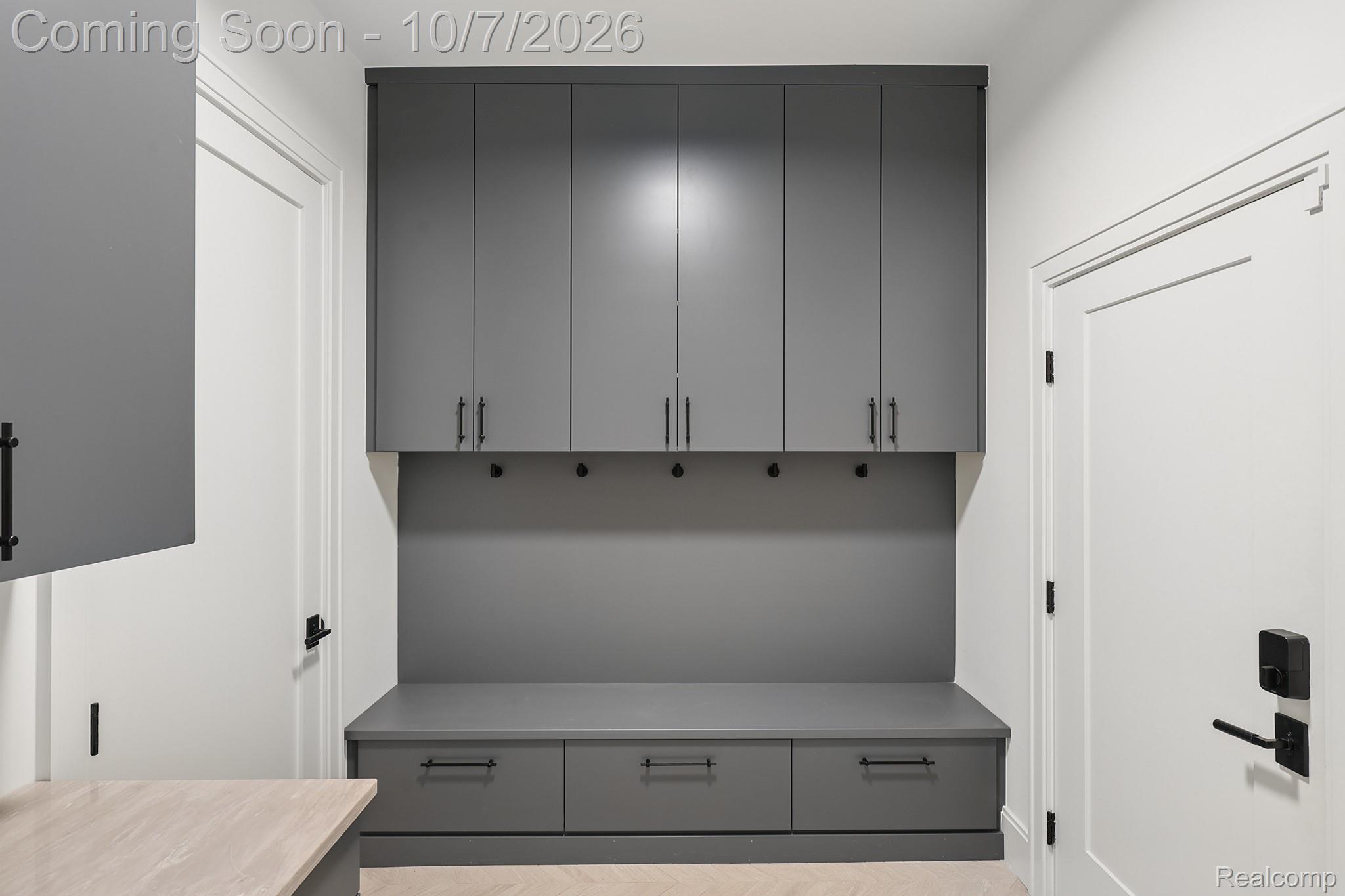 1230 Latham Street Property Photo 21