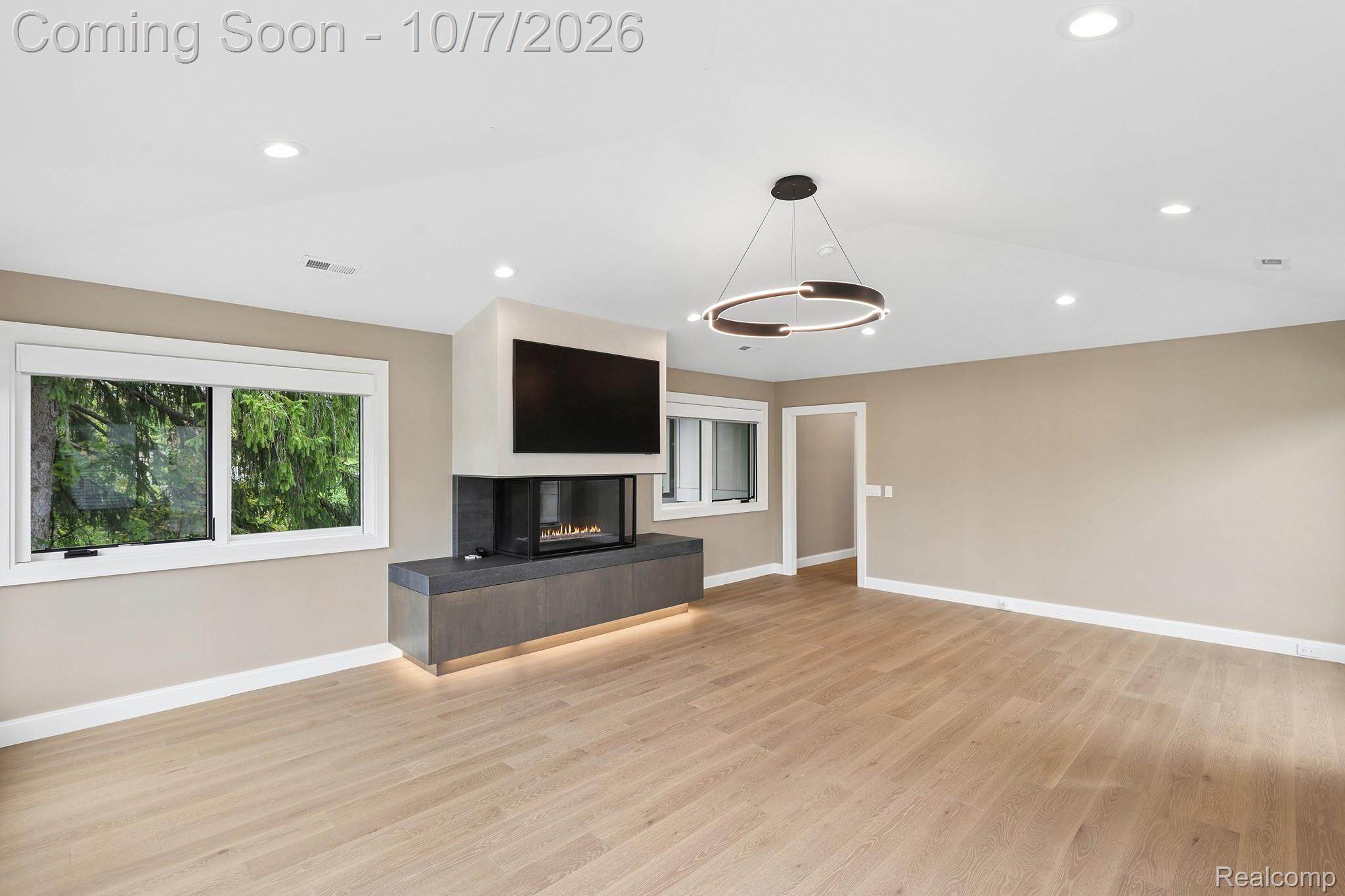 1230 Latham Street Property Photo 22