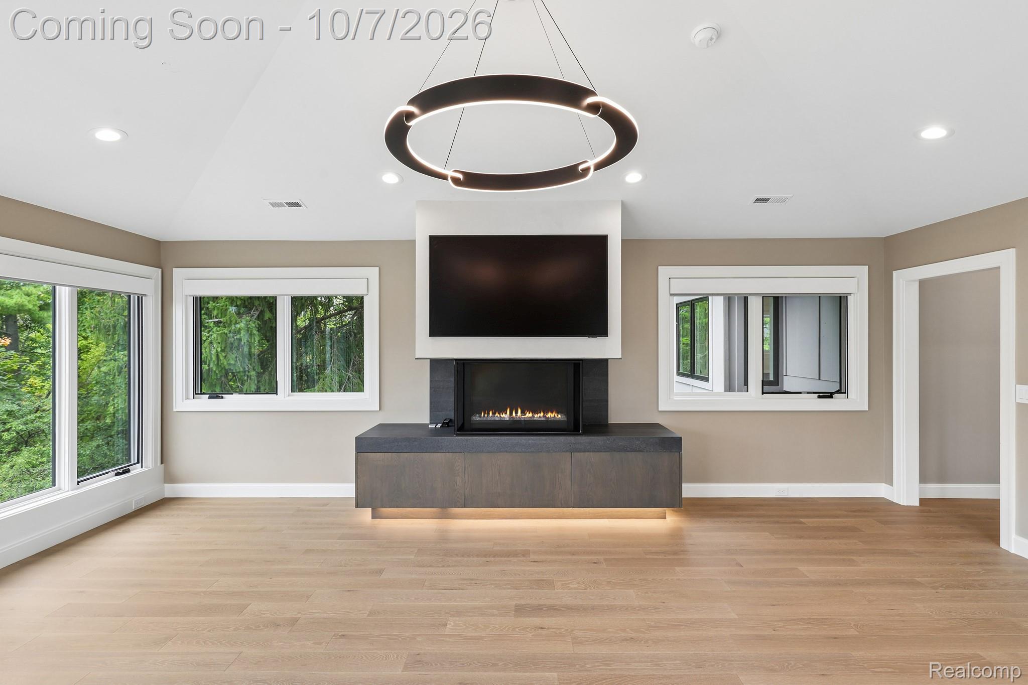 1230 Latham Street Property Photo 25