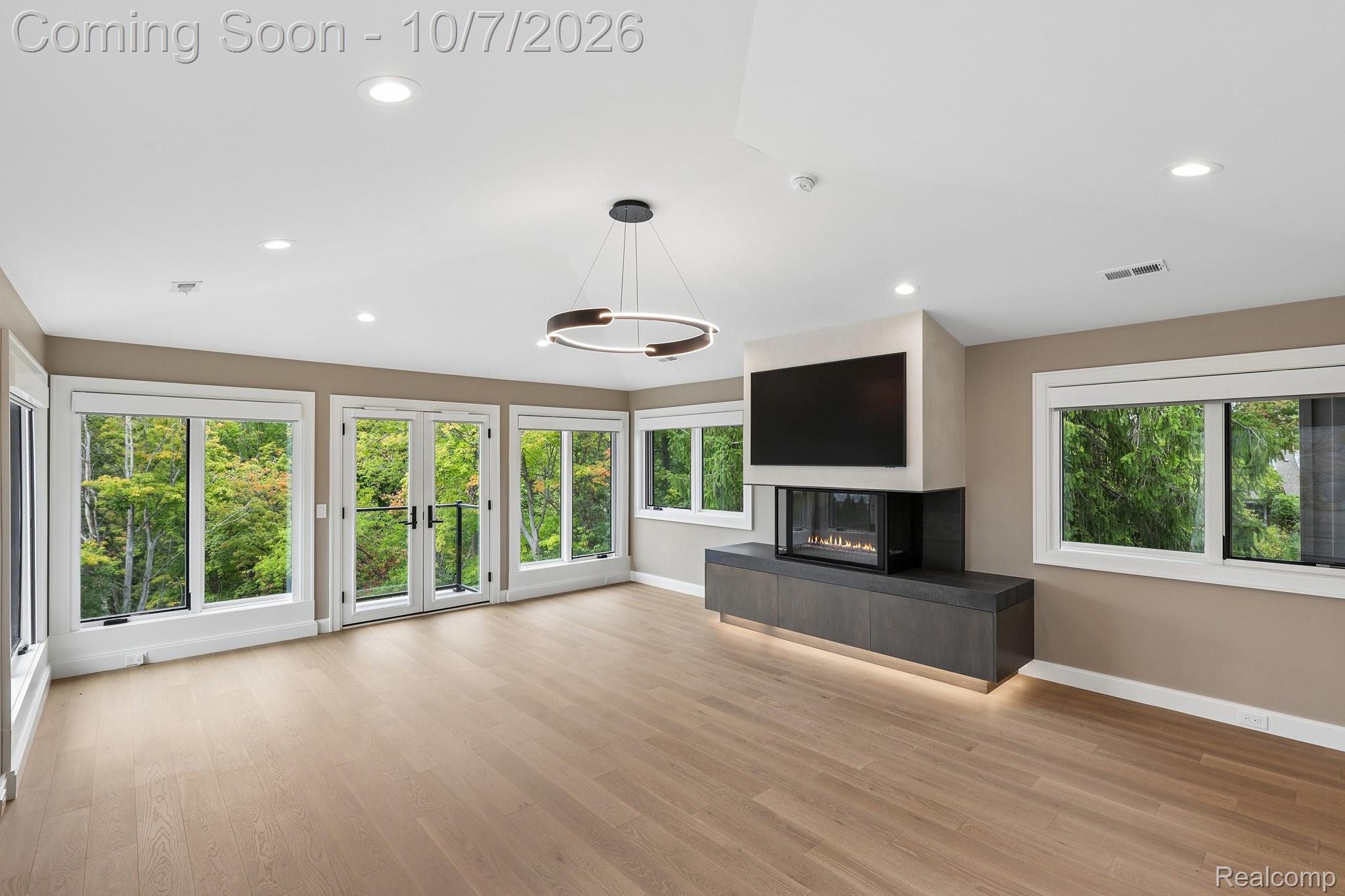 1230 Latham Street Property Photo 26