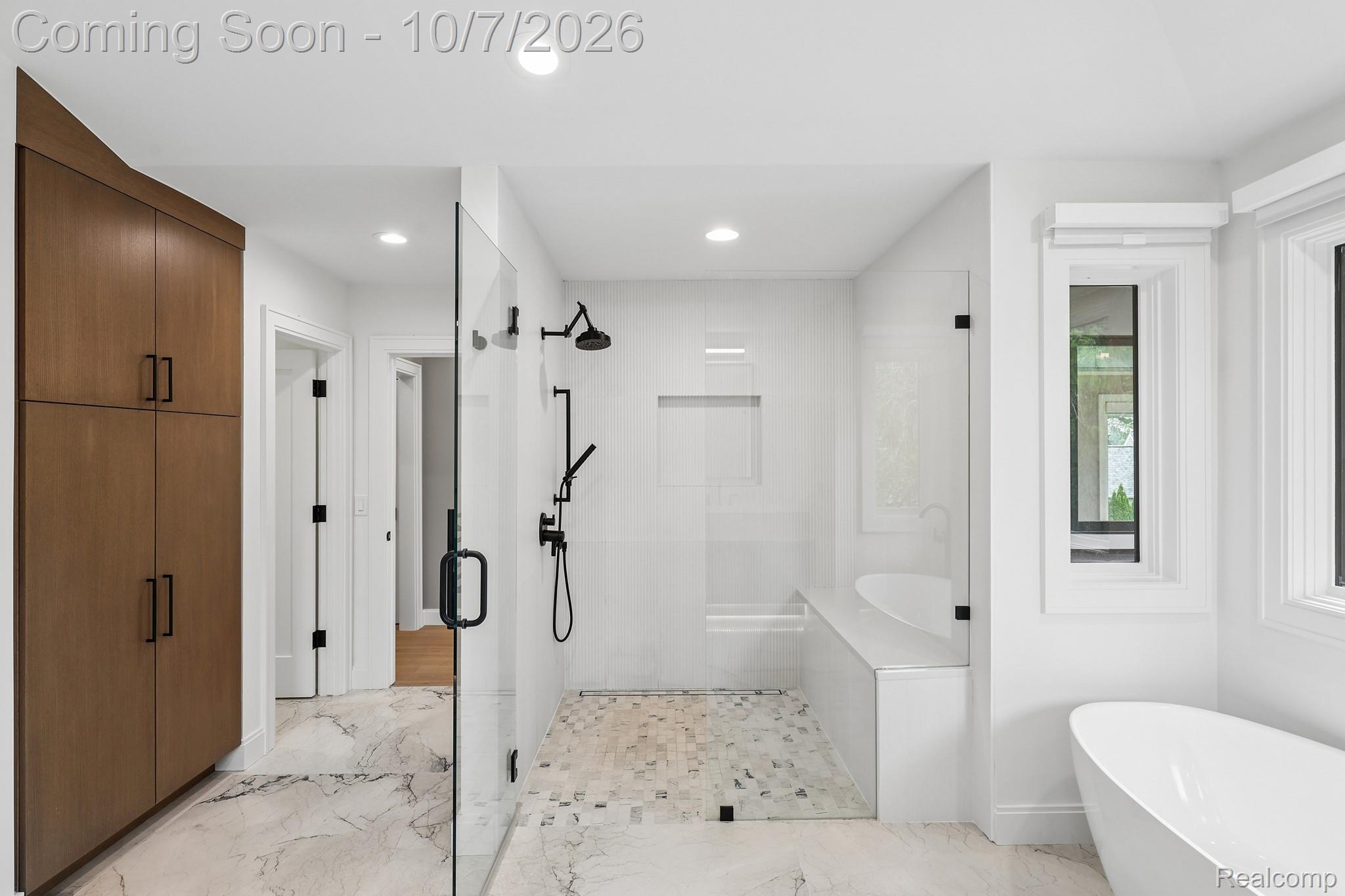 1230 Latham Street Property Photo 33