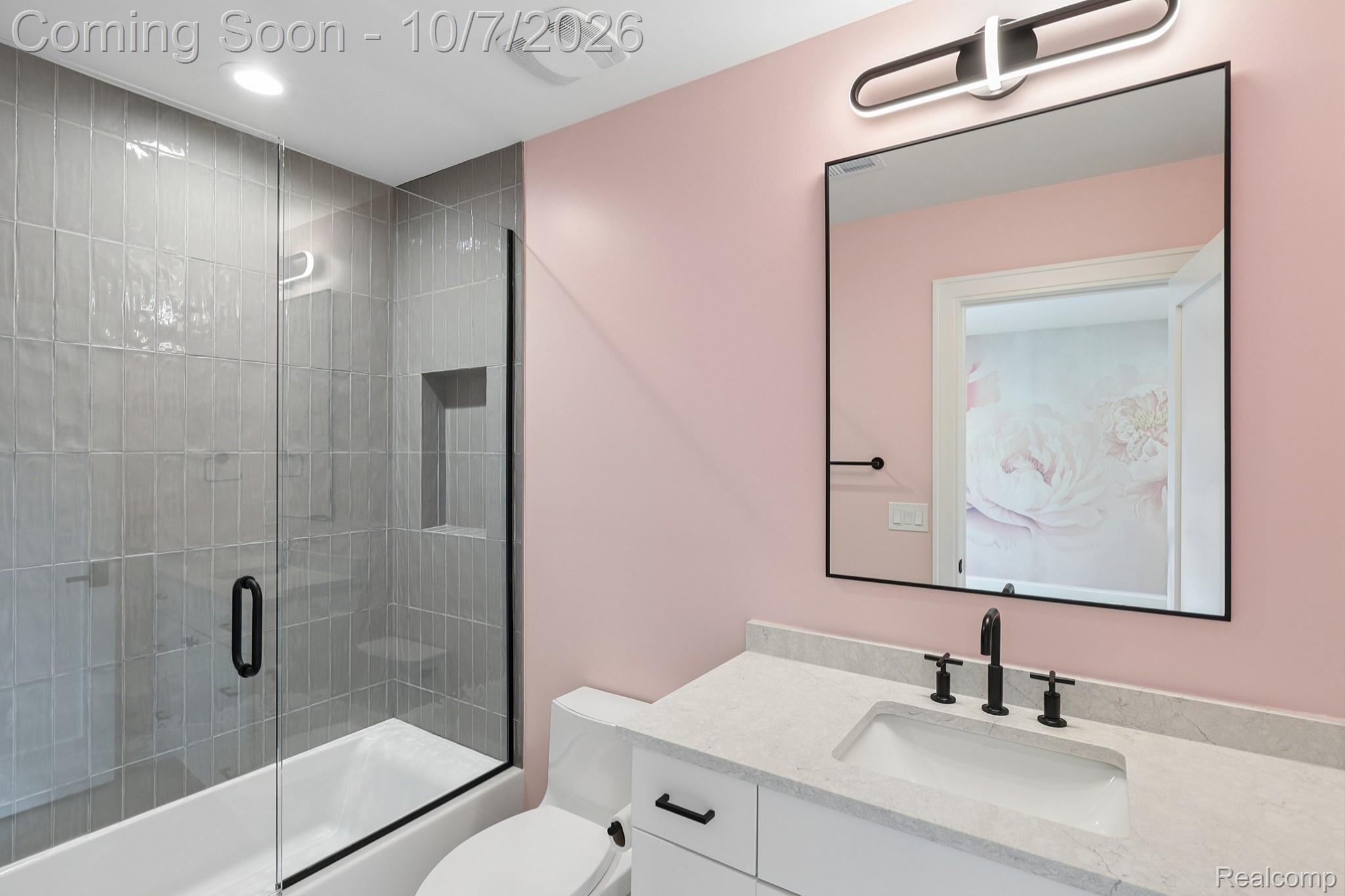 1230 Latham Street Property Photo 35