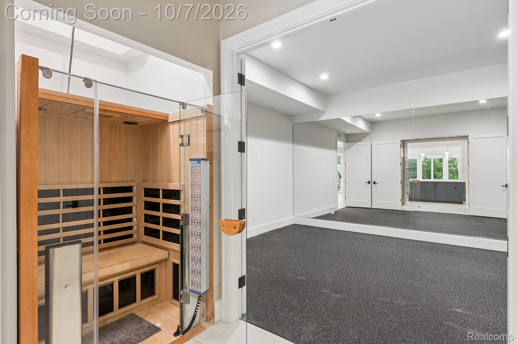 1230 Latham Street Property Photo 39