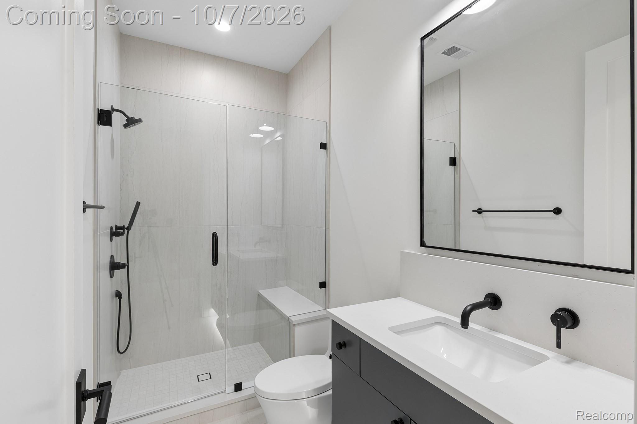 1230 Latham Street Property Photo 46