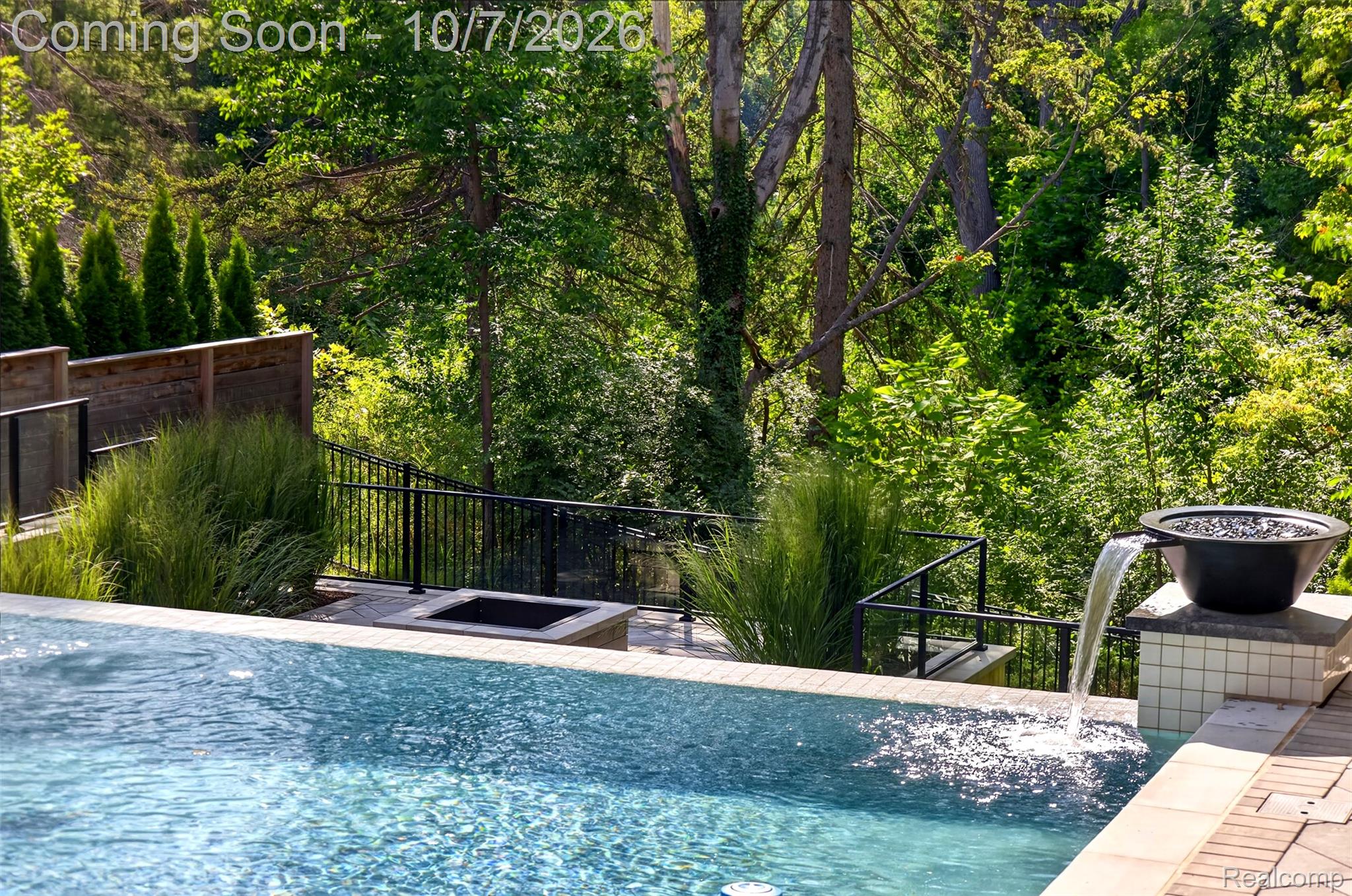 1230 Latham Street Property Photo 53