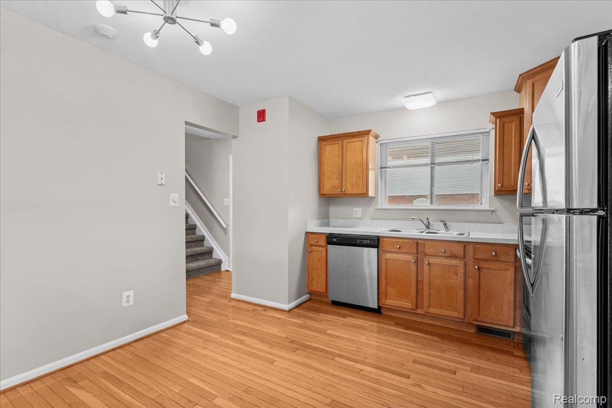 44567 Savery Drive Property Photo 9