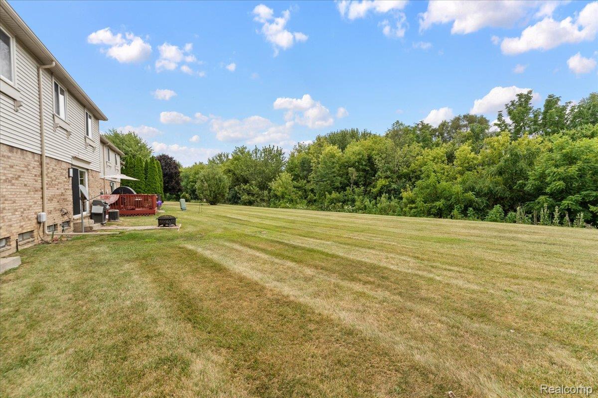 44567 Savery Drive Property Photo 24