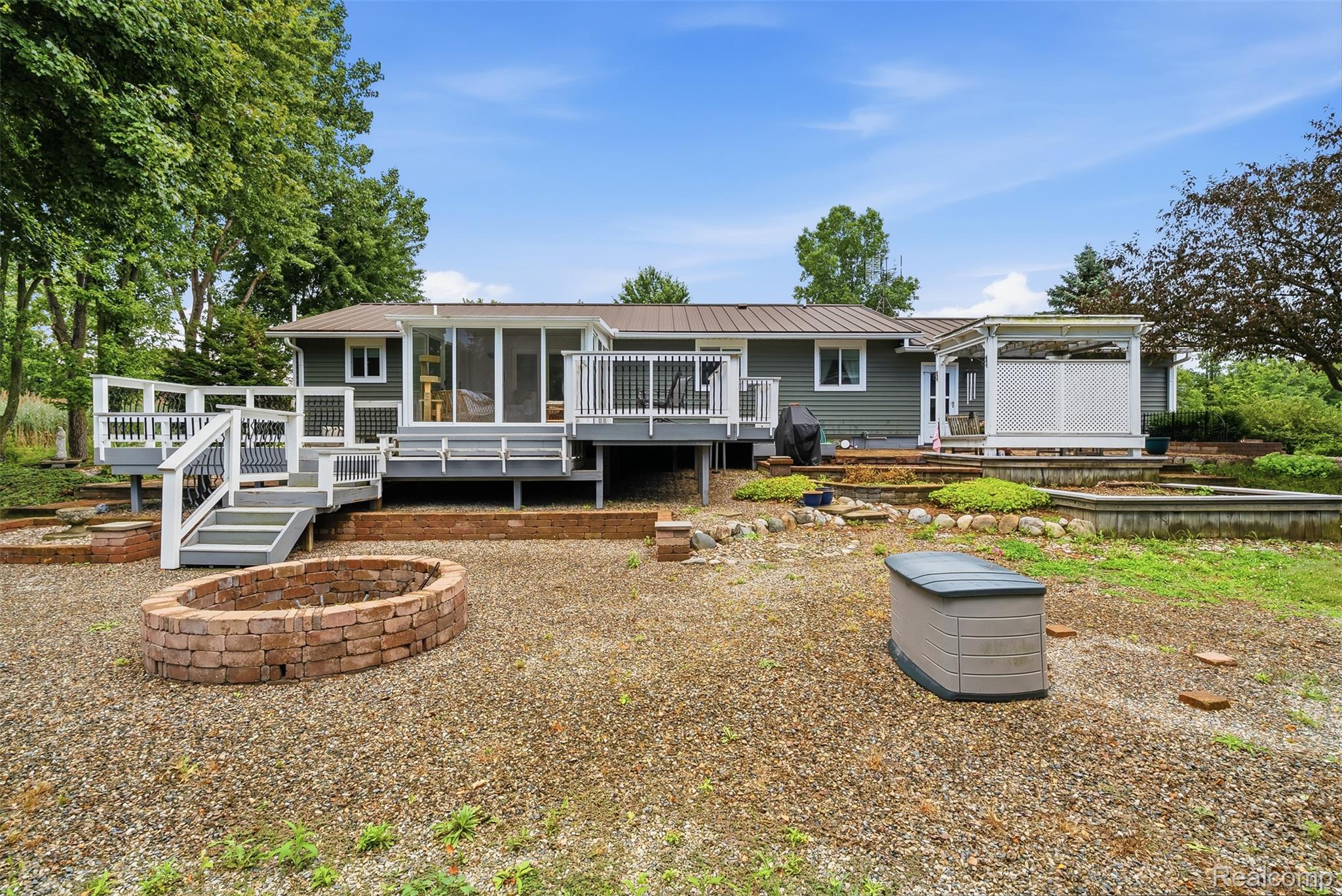 13182 Gilbert Road Property Photo 4