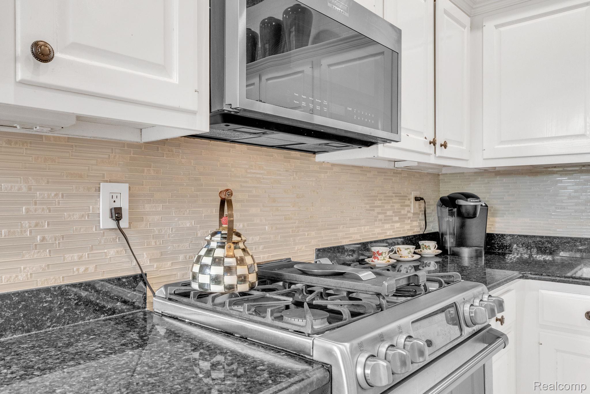 1887 Harvest Lane Property Photo 24