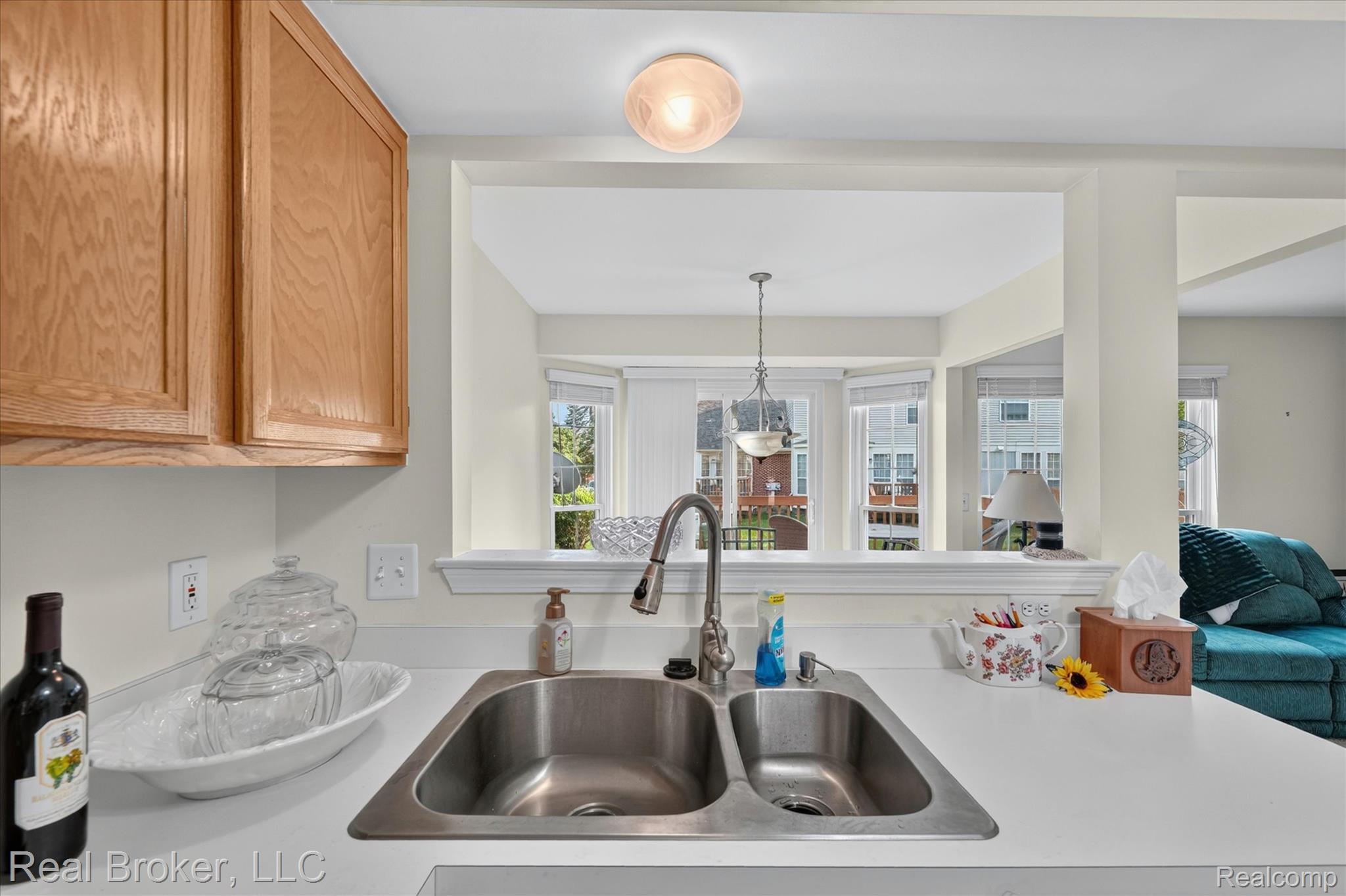 1675 Christopher Drive Property Photo 11