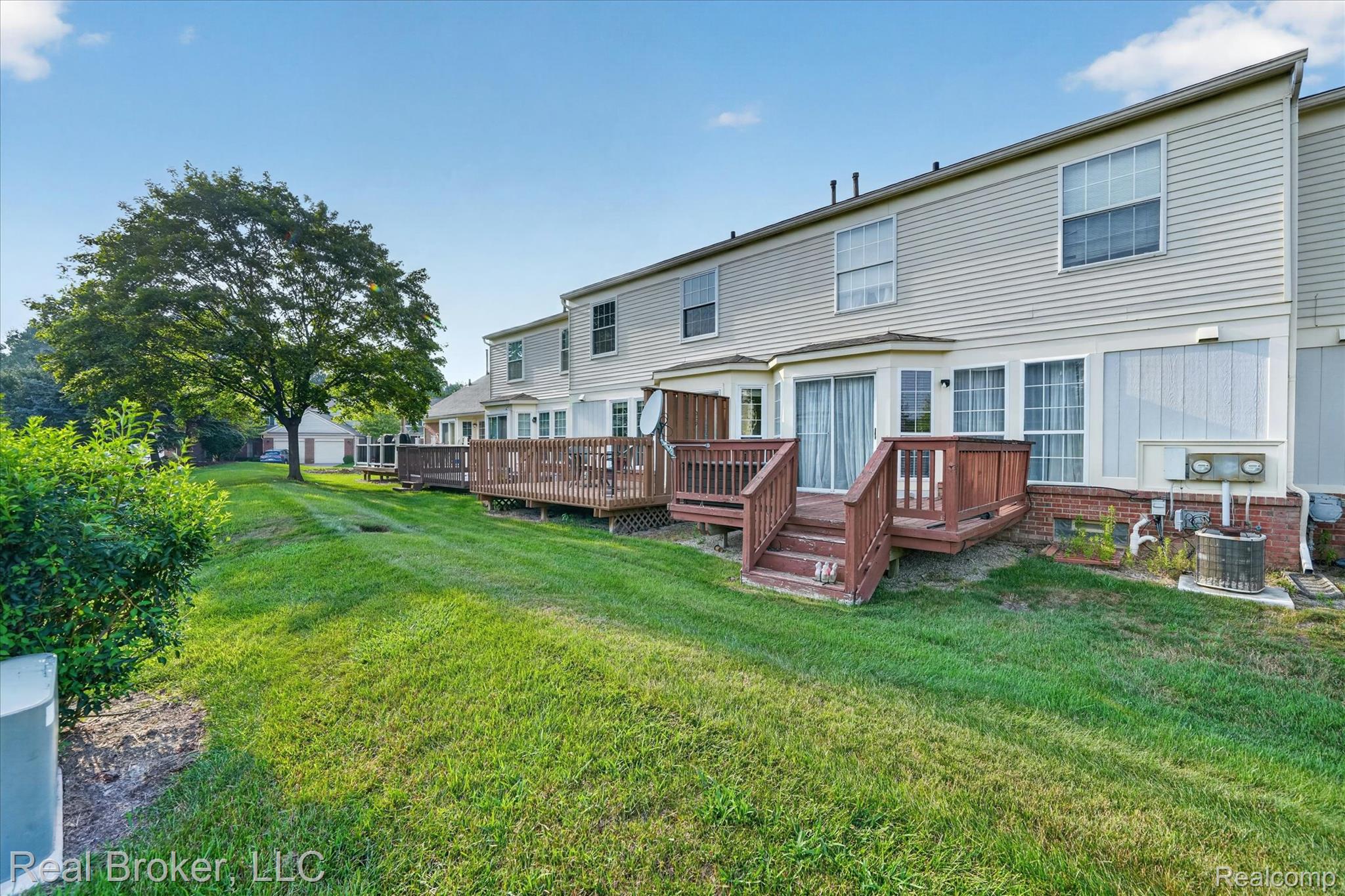 1675 Christopher Drive Property Photo 24