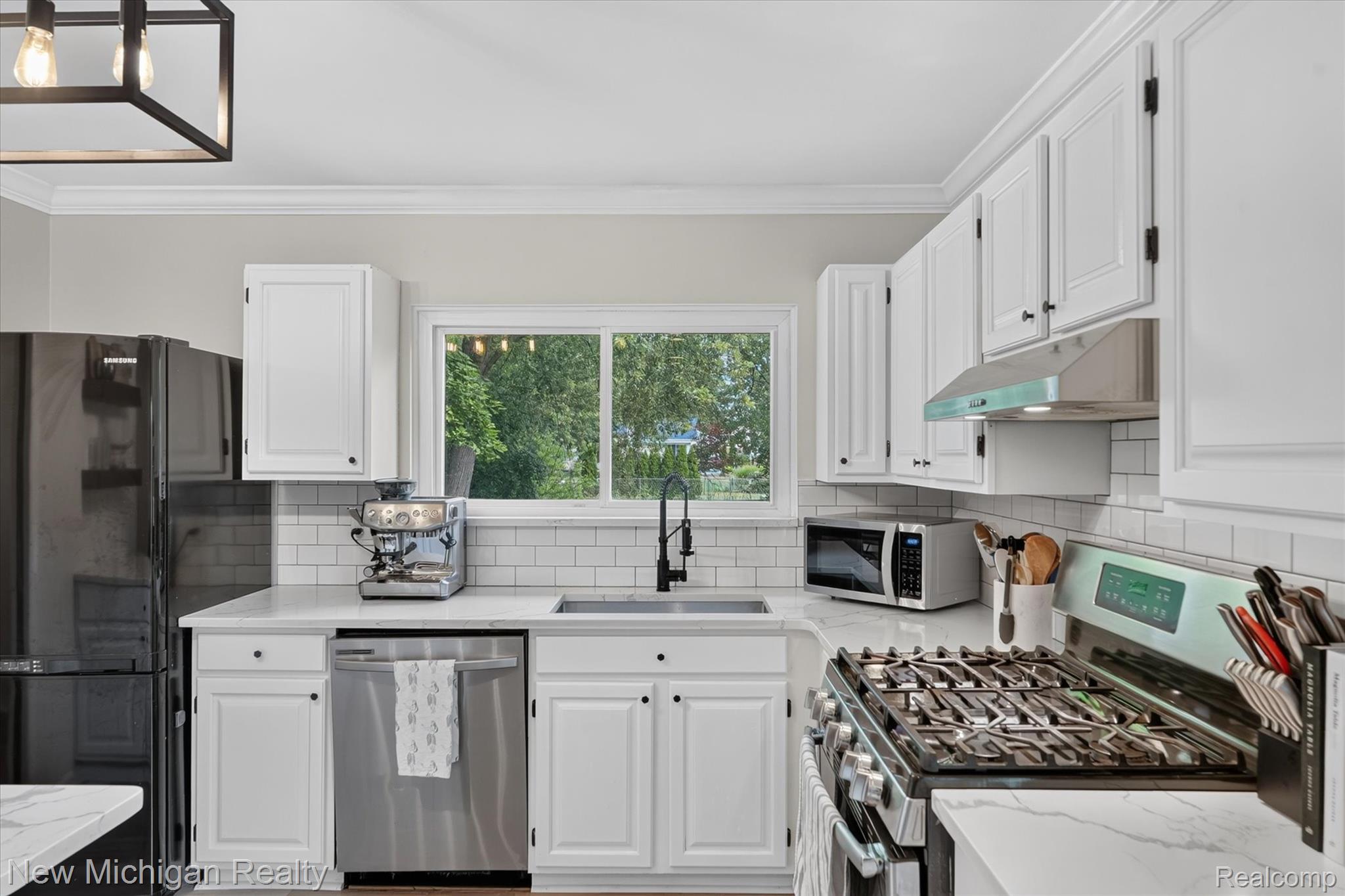 44126 Leeann Lane Property Photo 16