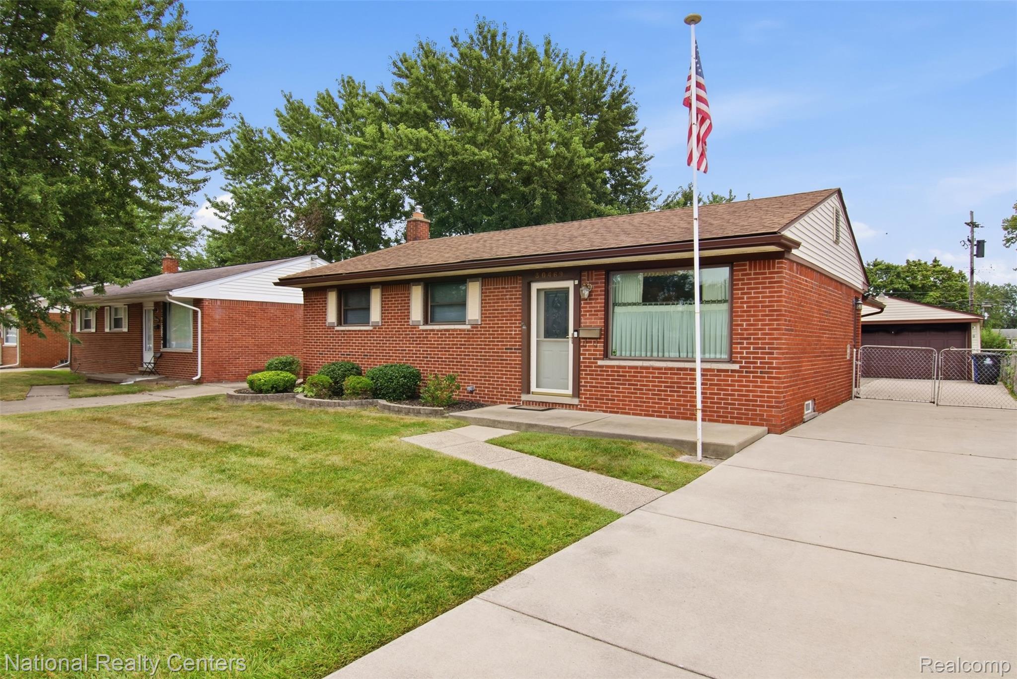 30469 Grandview Avenue Property Photo 2