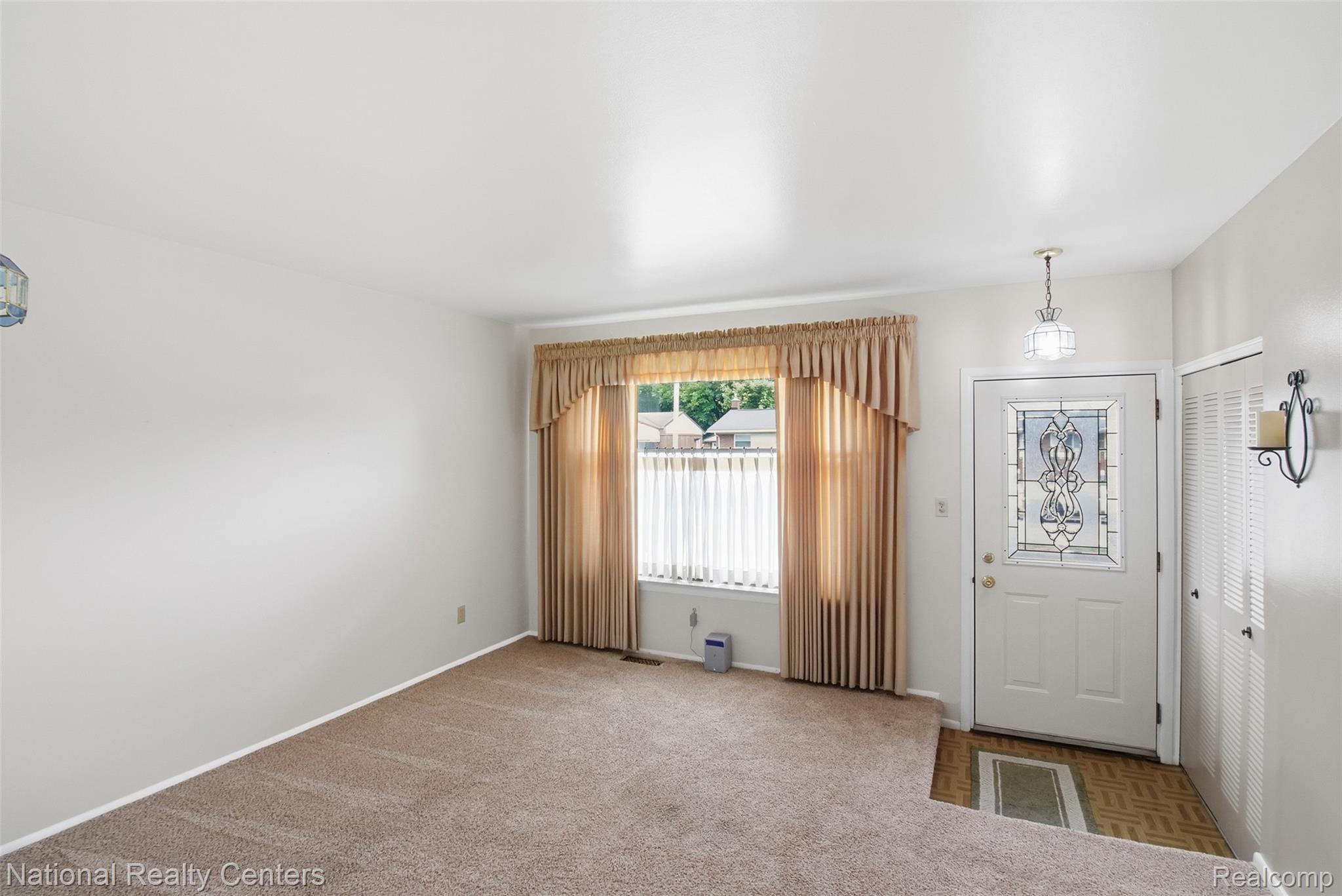 30469 Grandview Avenue Property Photo 5
