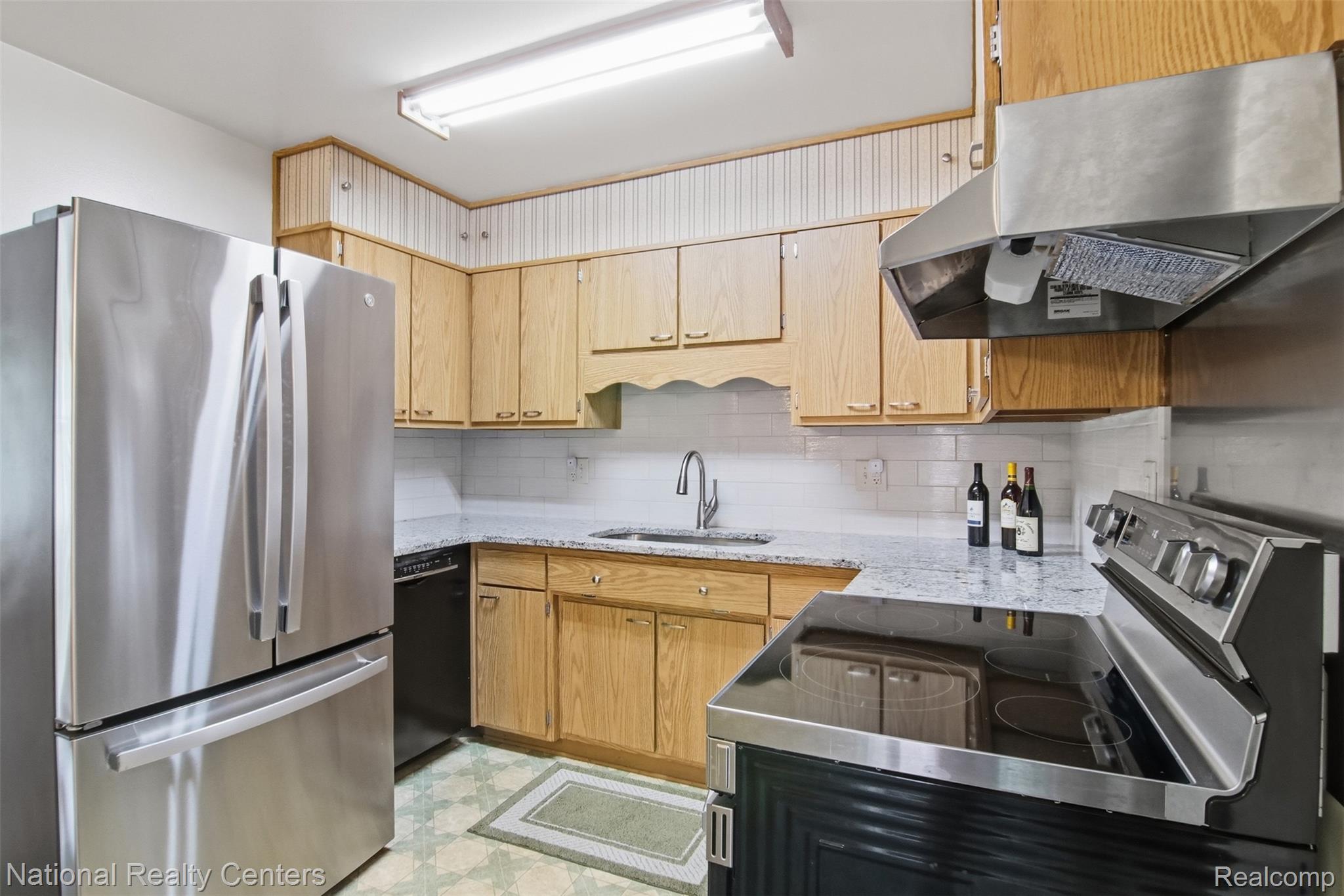 30469 Grandview Avenue Property Photo 7