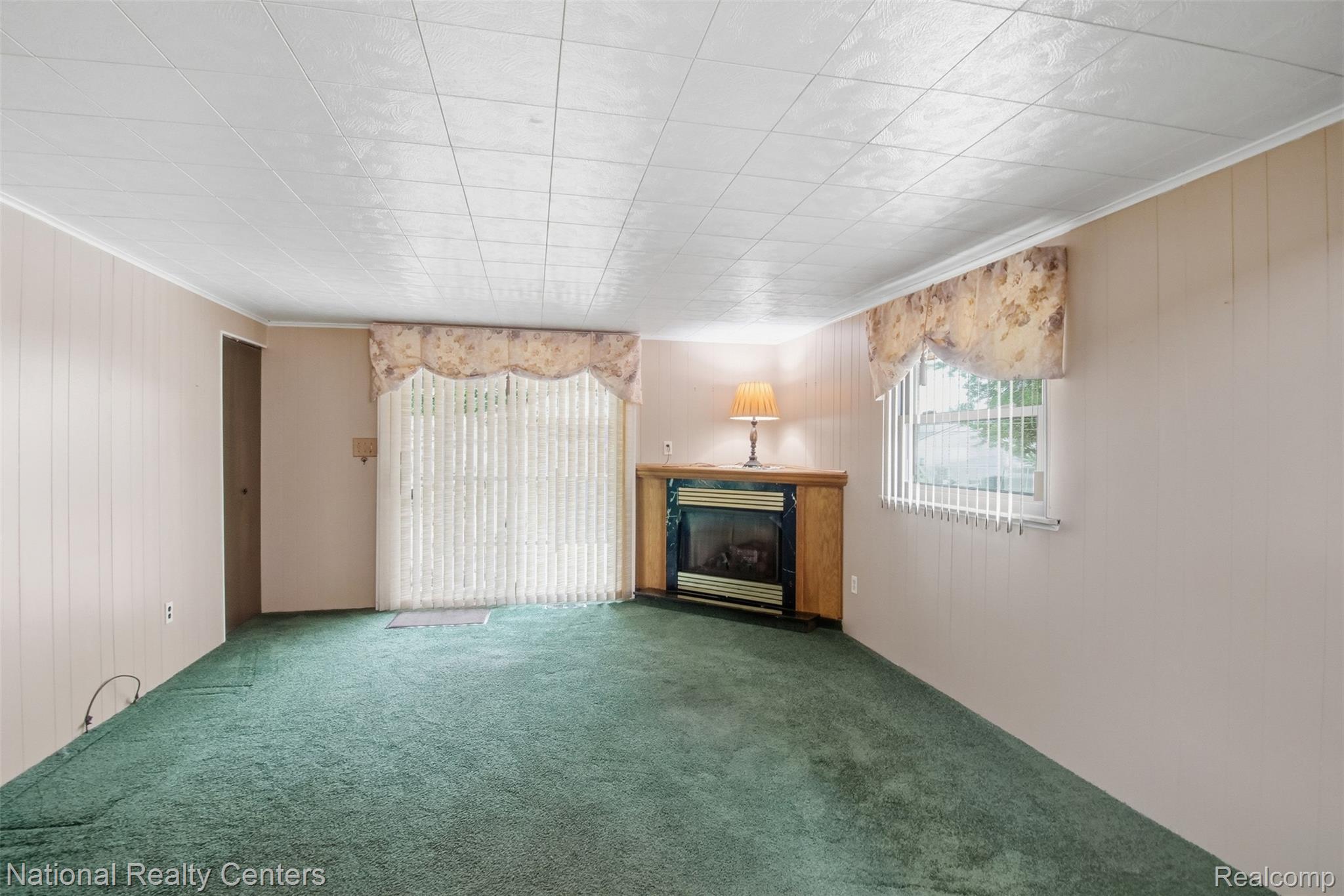 30469 Grandview Avenue Property Photo 9