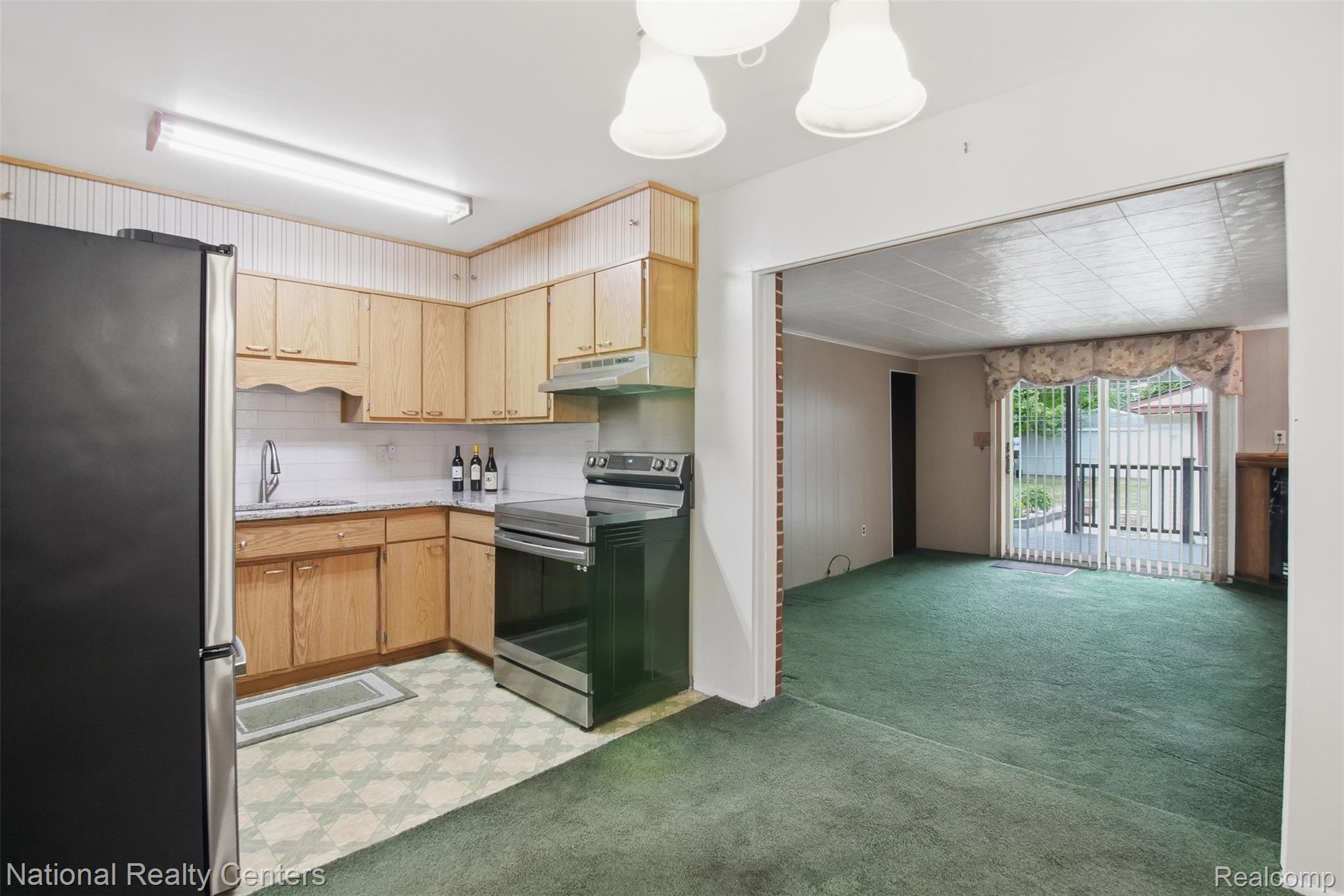30469 Grandview Avenue Property Photo 11