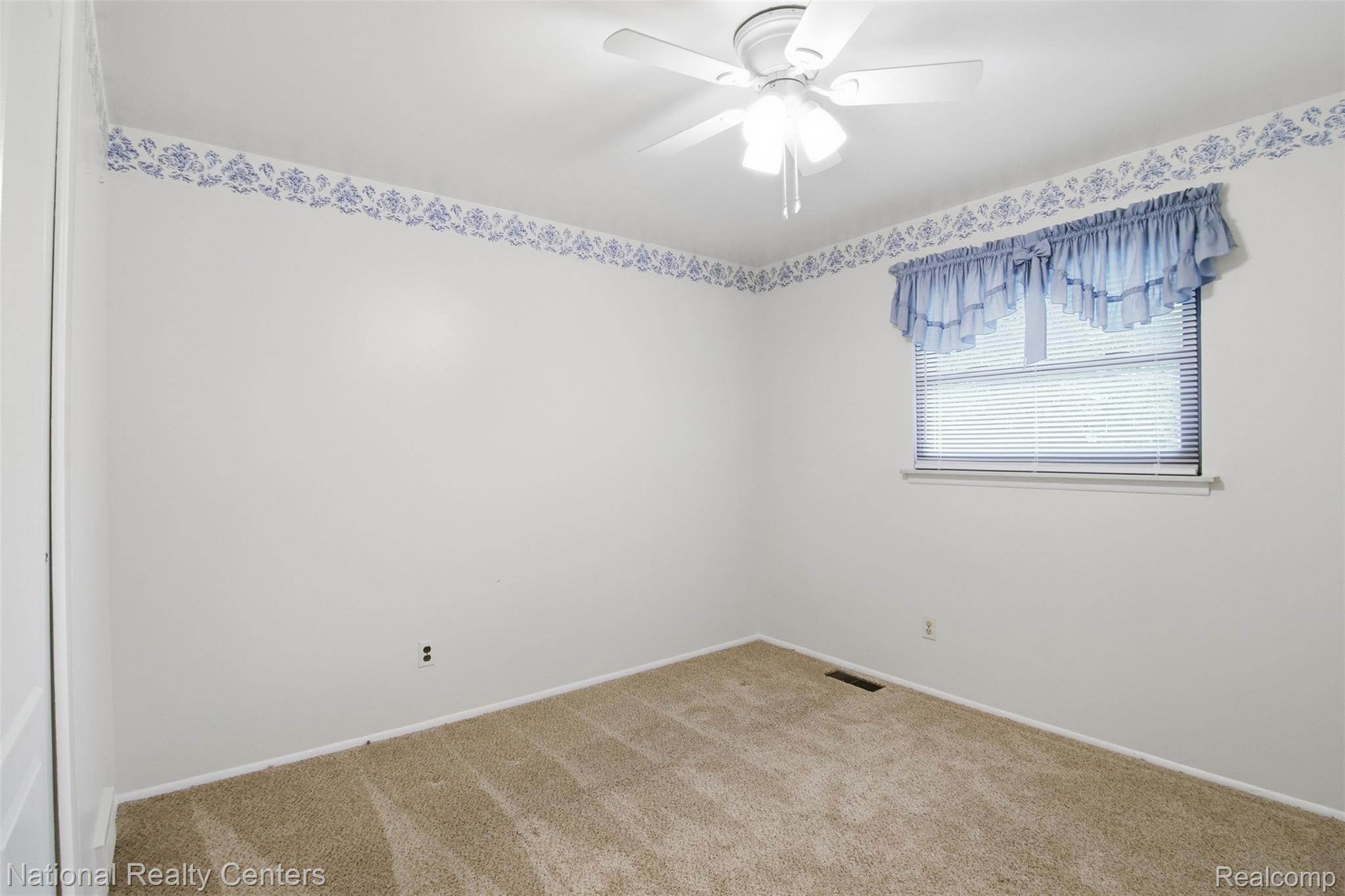 30469 Grandview Avenue Property Photo 14