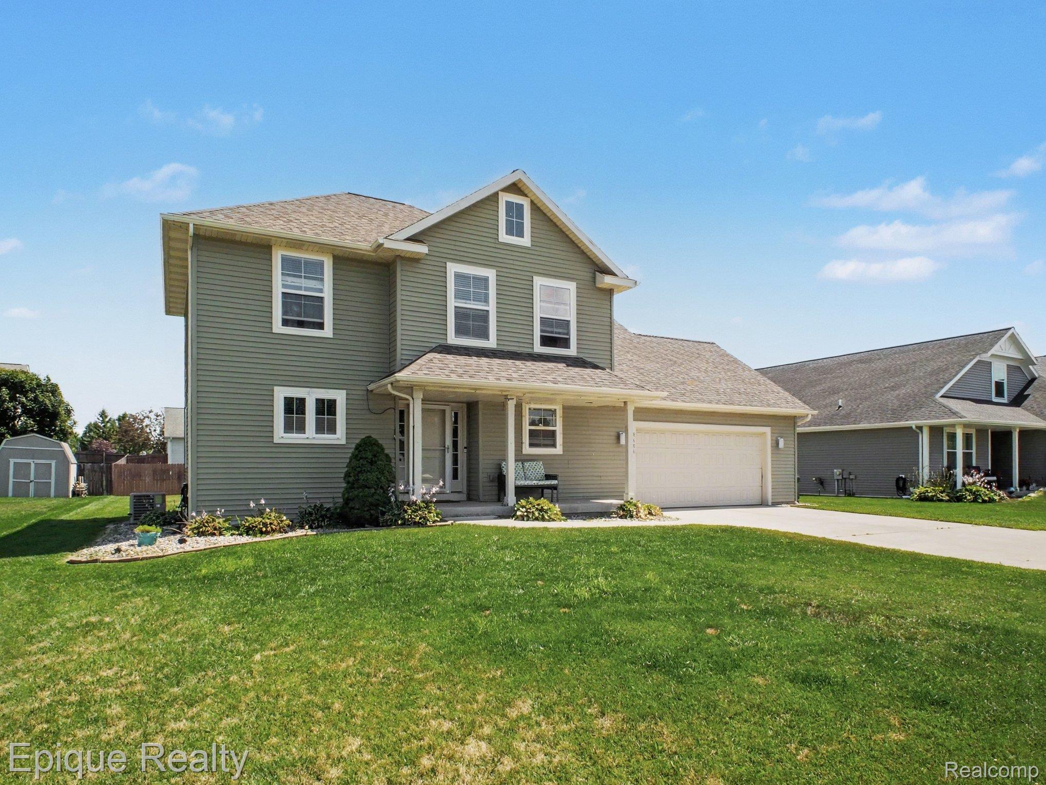 8686 Summer Ridge Drive Property Photo 2