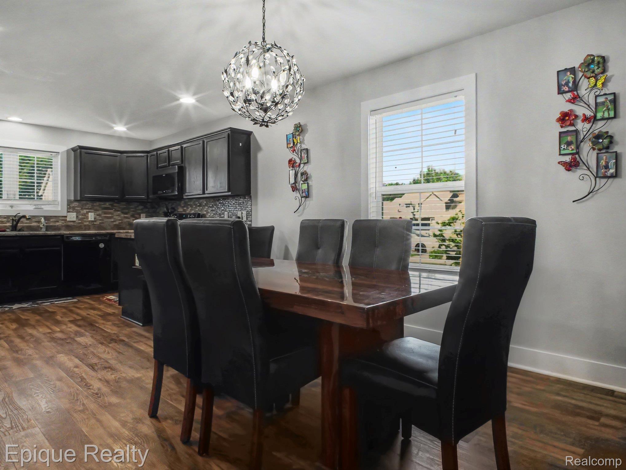 8686 Summer Ridge Drive Property Photo 8
