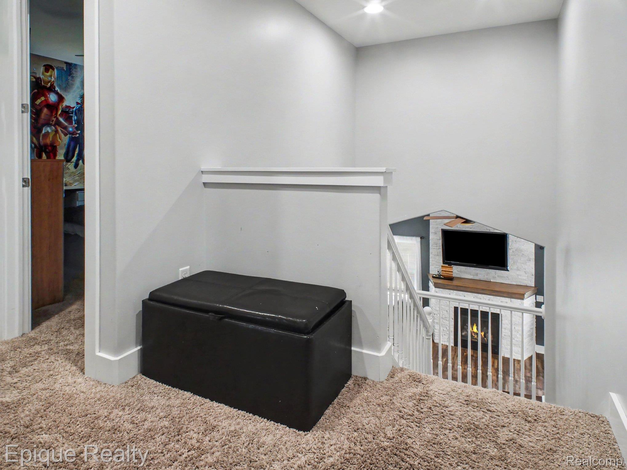 8686 Summer Ridge Drive Property Photo 15