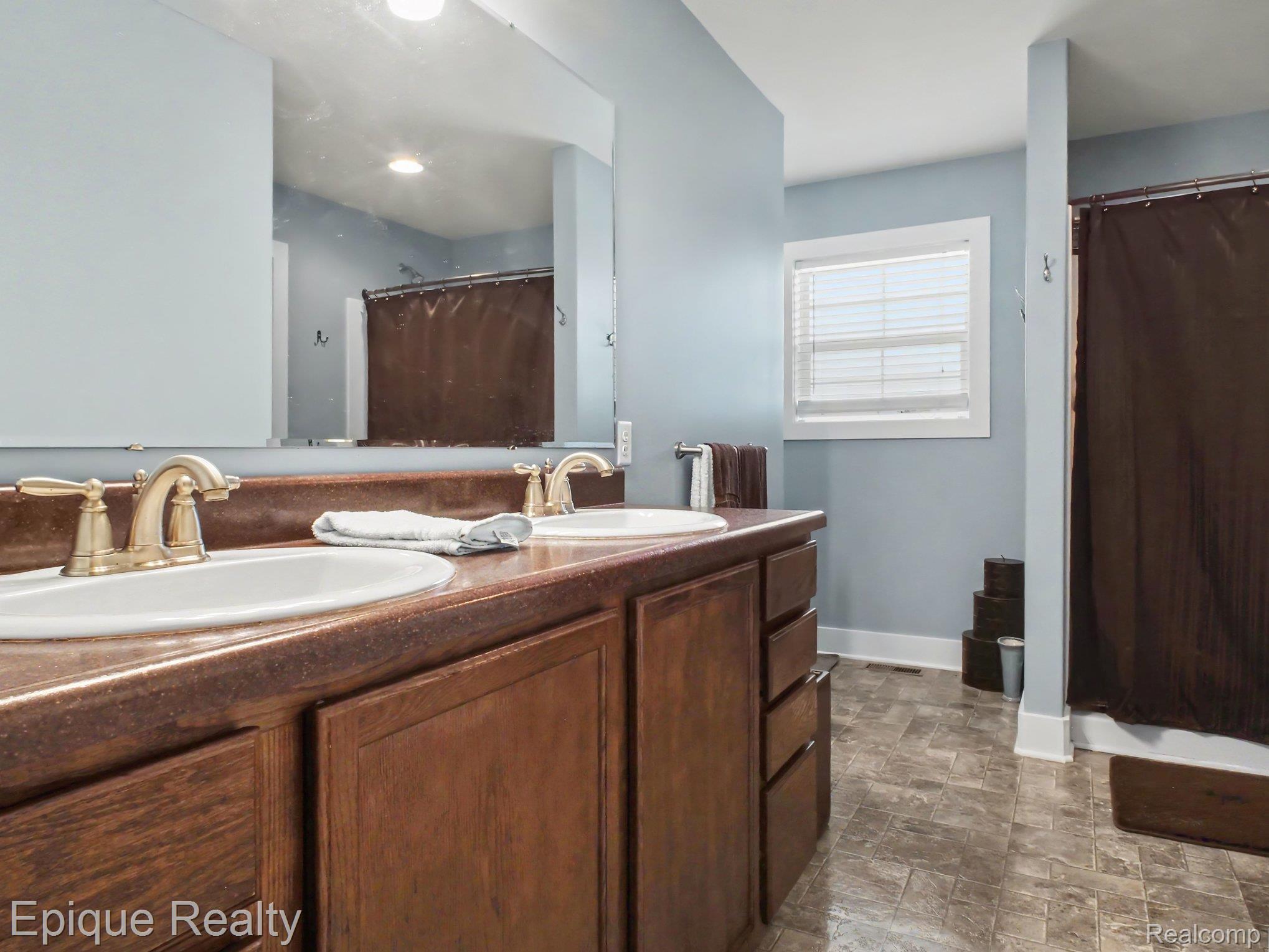 8686 Summer Ridge Drive Property Photo 20