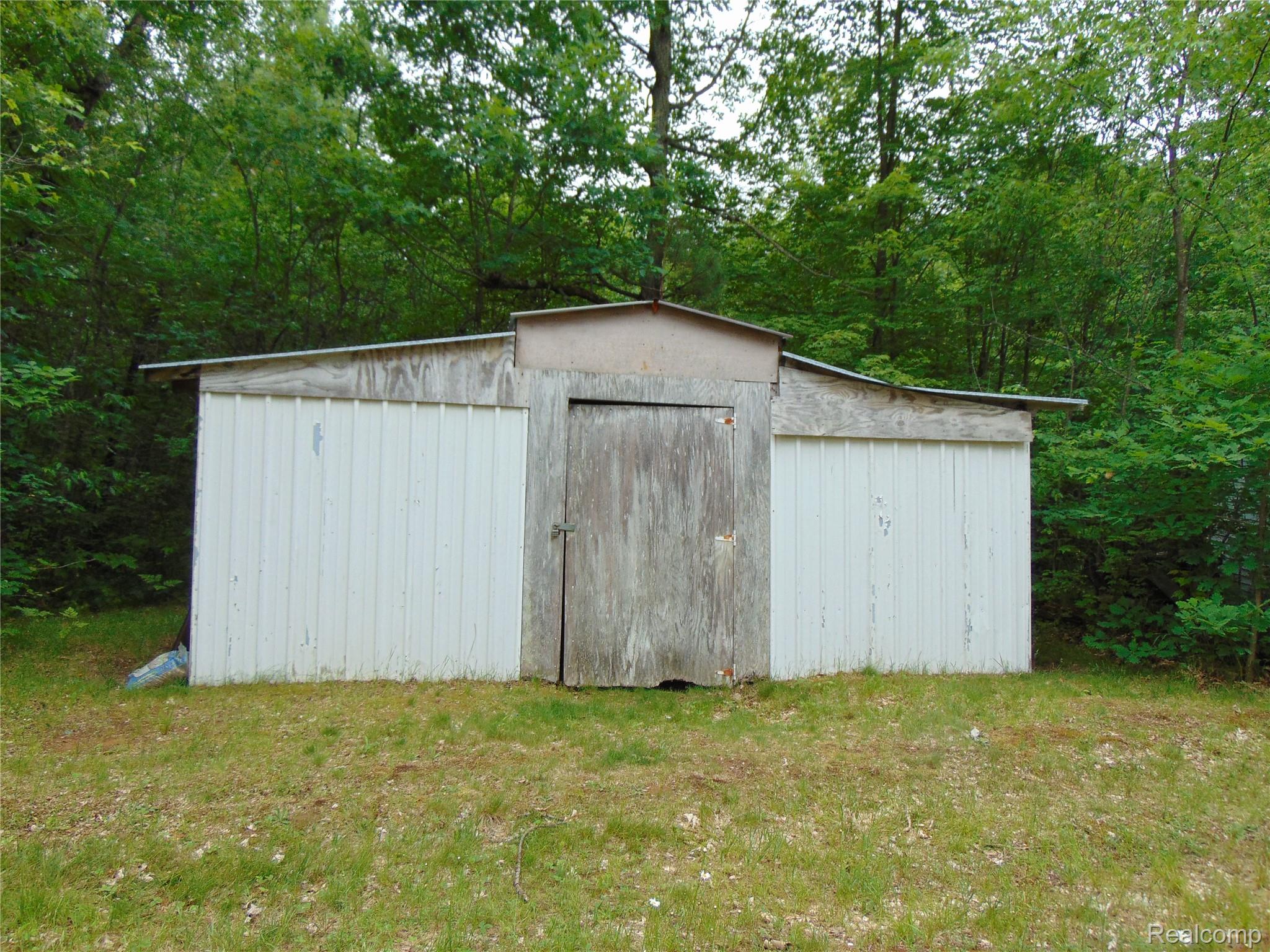 5055 Adams Road Property Photo 13
