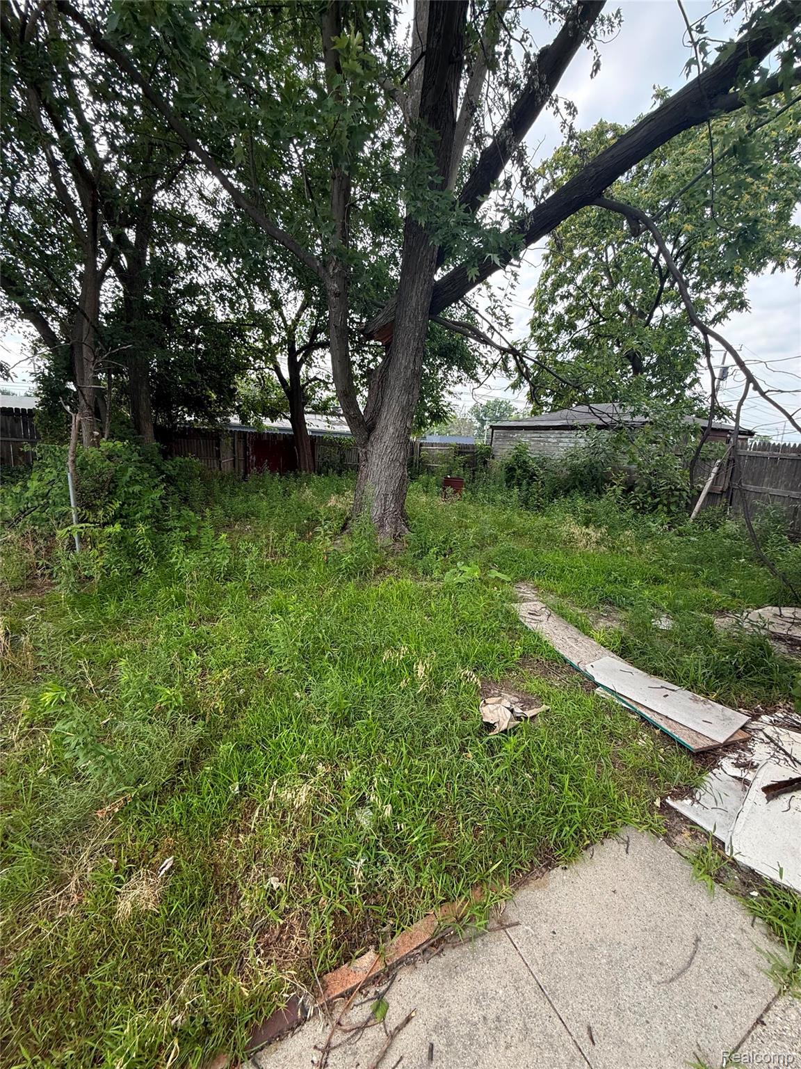 20221 Coventry Street Property Photo 6