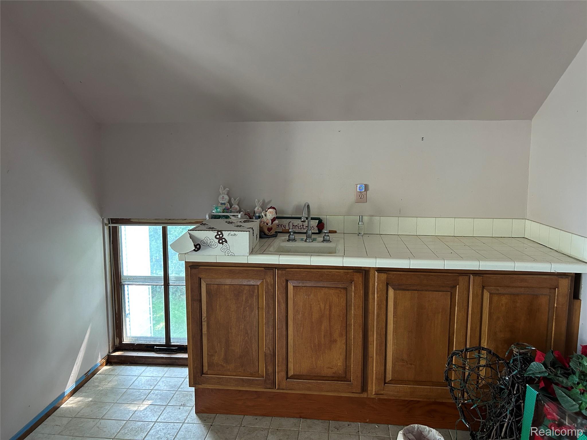 1285 Grange Hall Road Property Photo 24