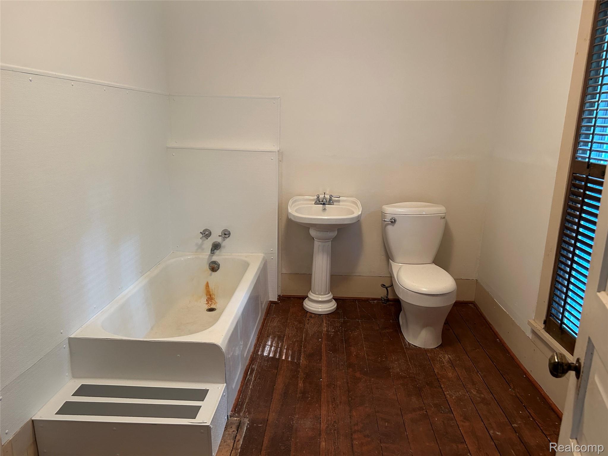 1285 Grange Hall Road Property Photo 30