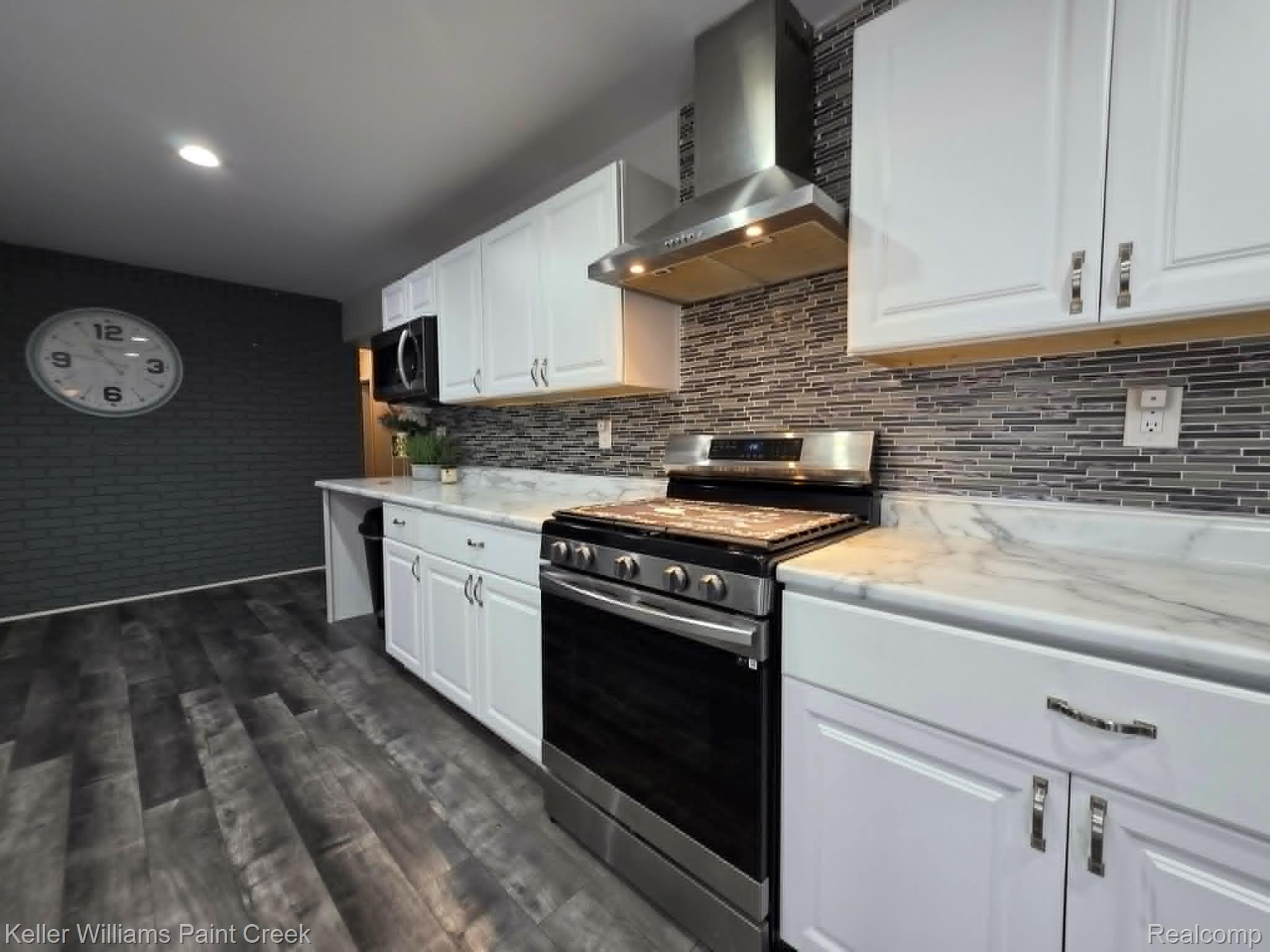 220 Boyken Property Photo 11