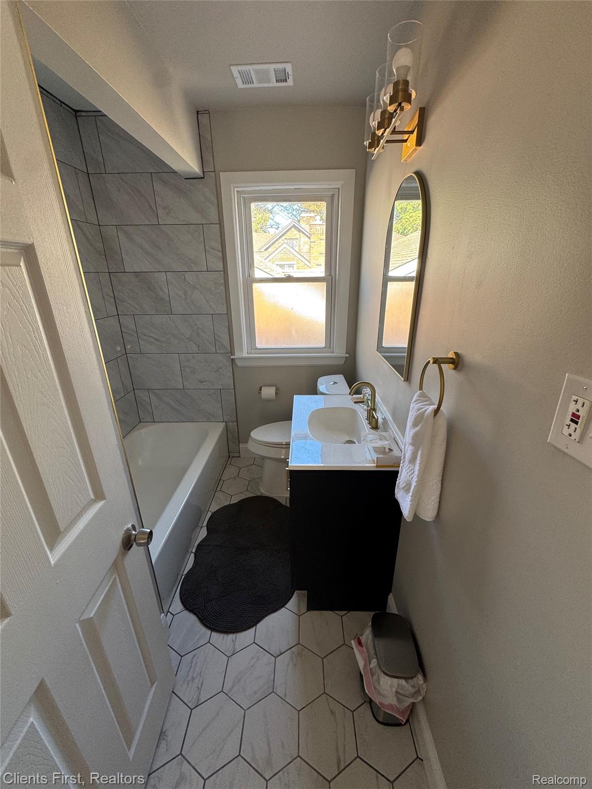 18467 Santa Rosa Drive Property Photo 27