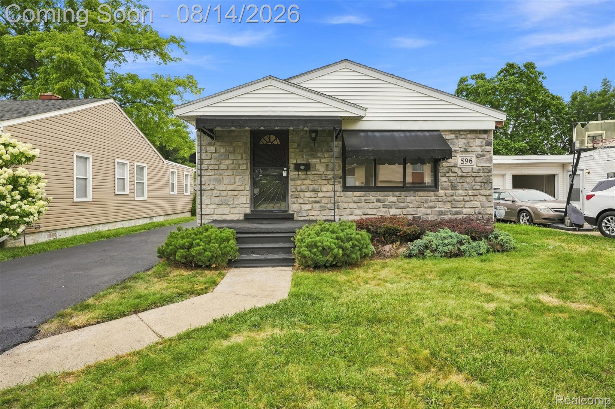 596 Nebraska Avenue Property Photo 1