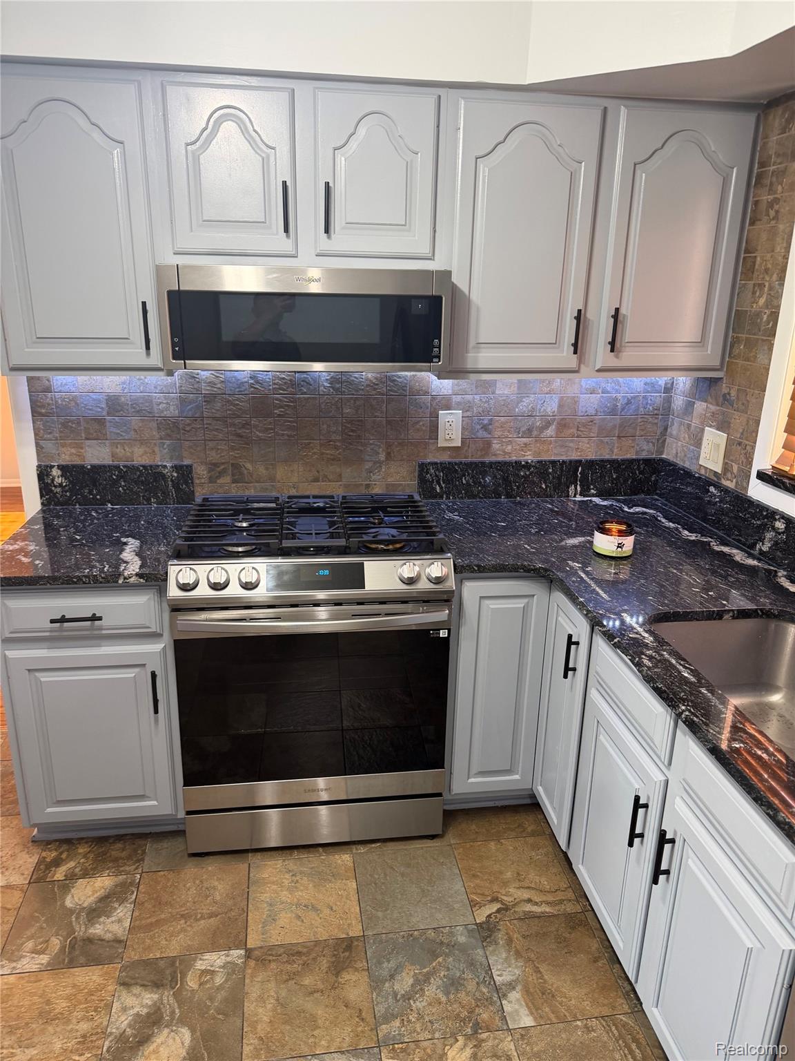 519 Berwyn Street Property Photo 8