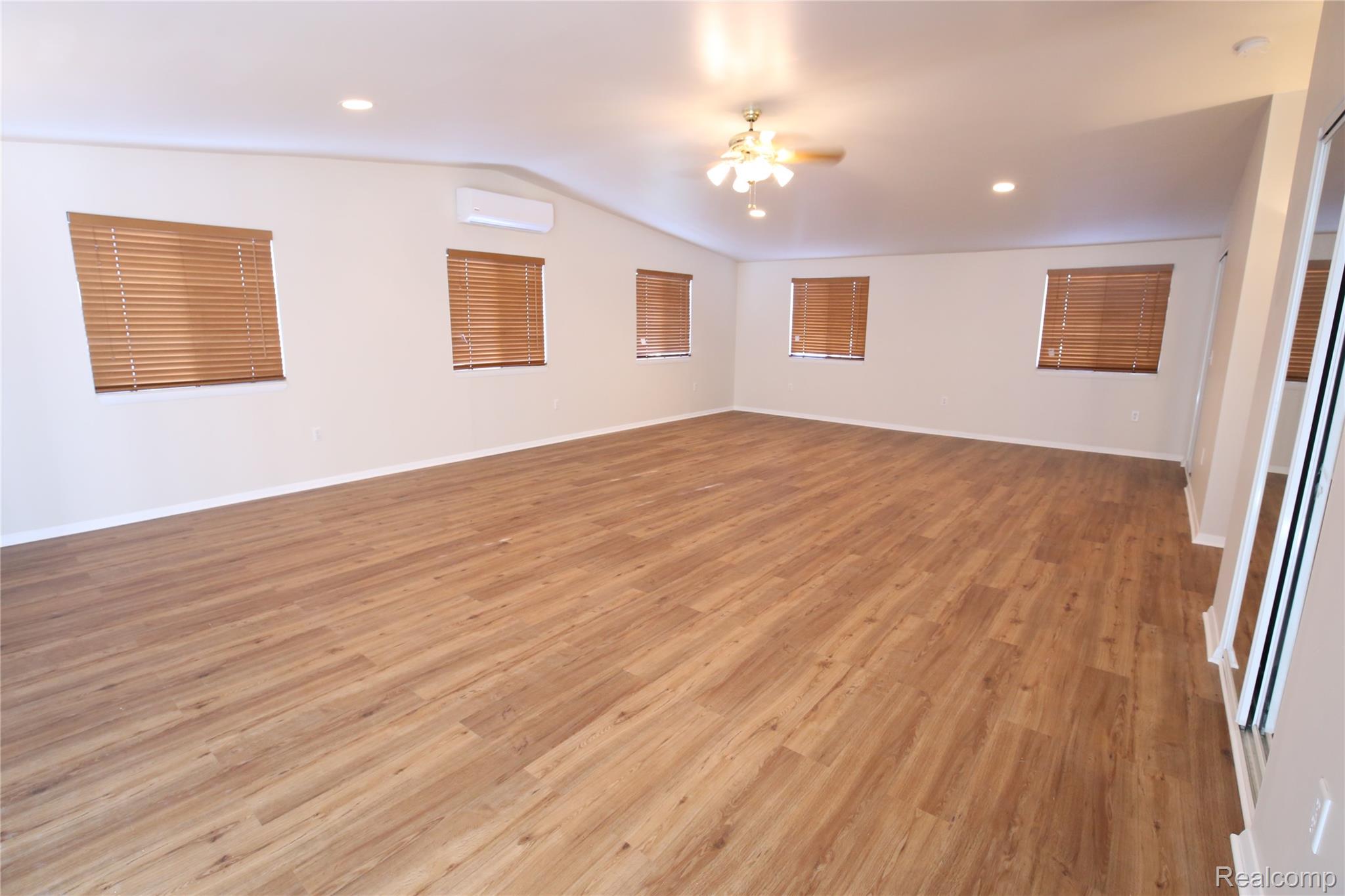 519 Berwyn Street Property Photo 28