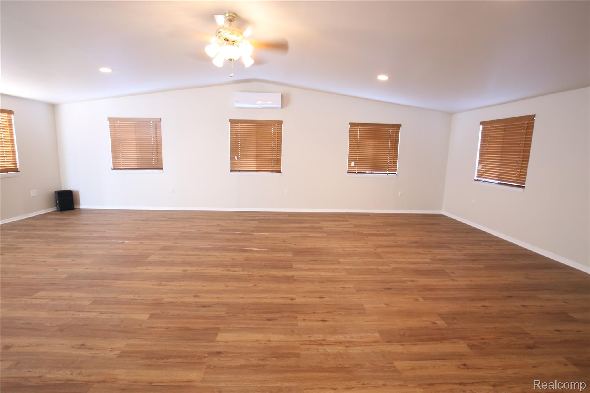 519 Berwyn Street Property Photo 29
