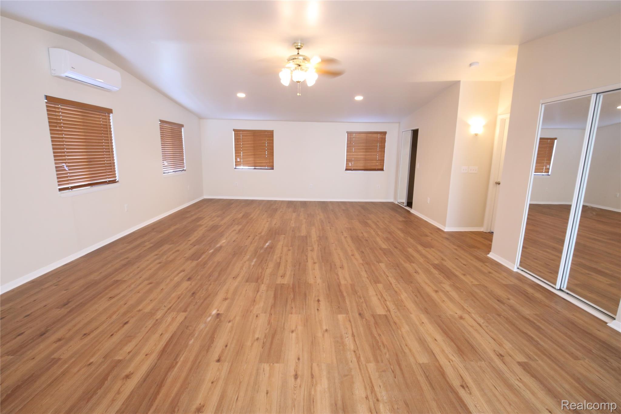 519 Berwyn Street Property Photo 30