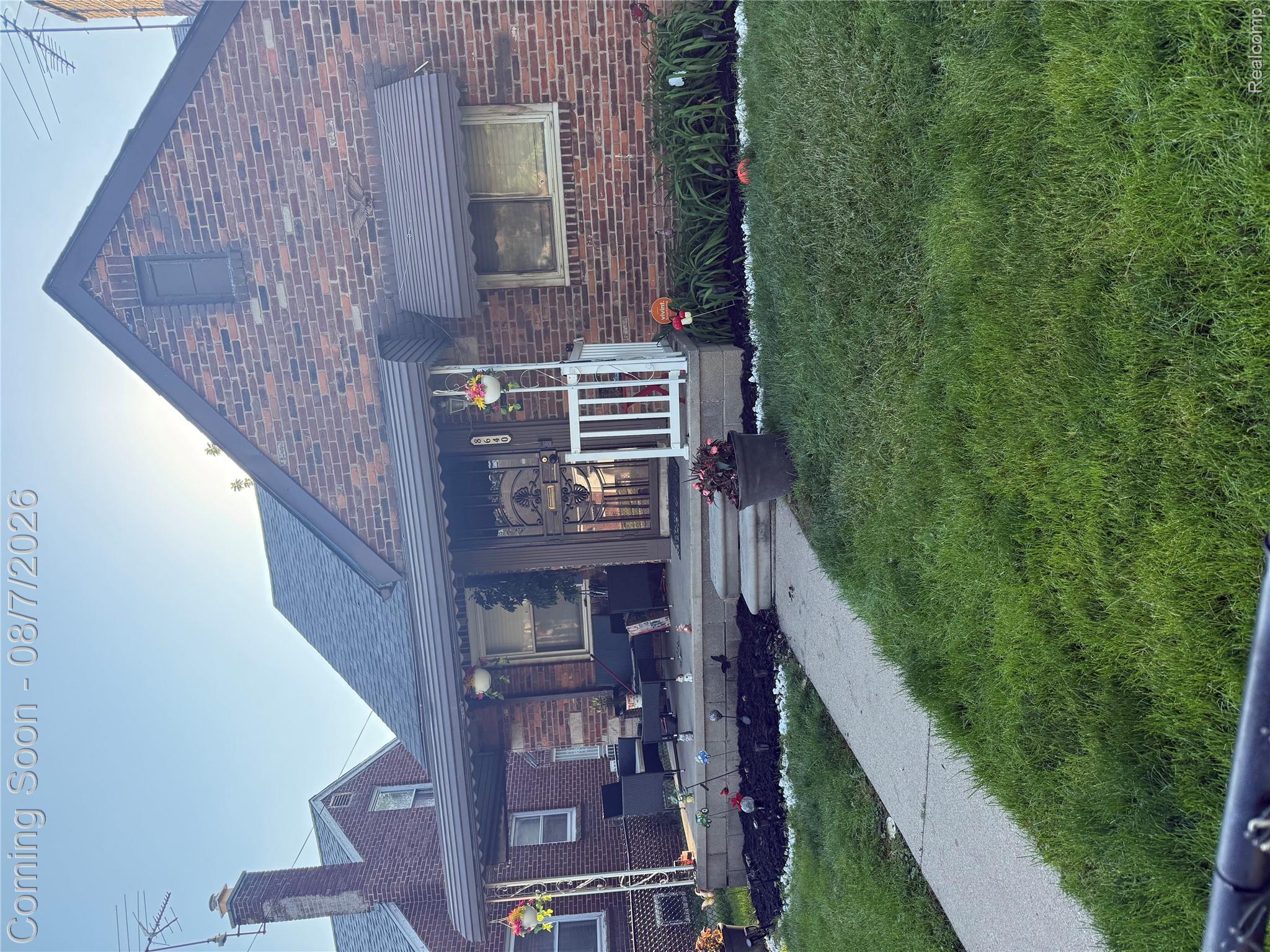8640 Warwick Street Property Photo 1