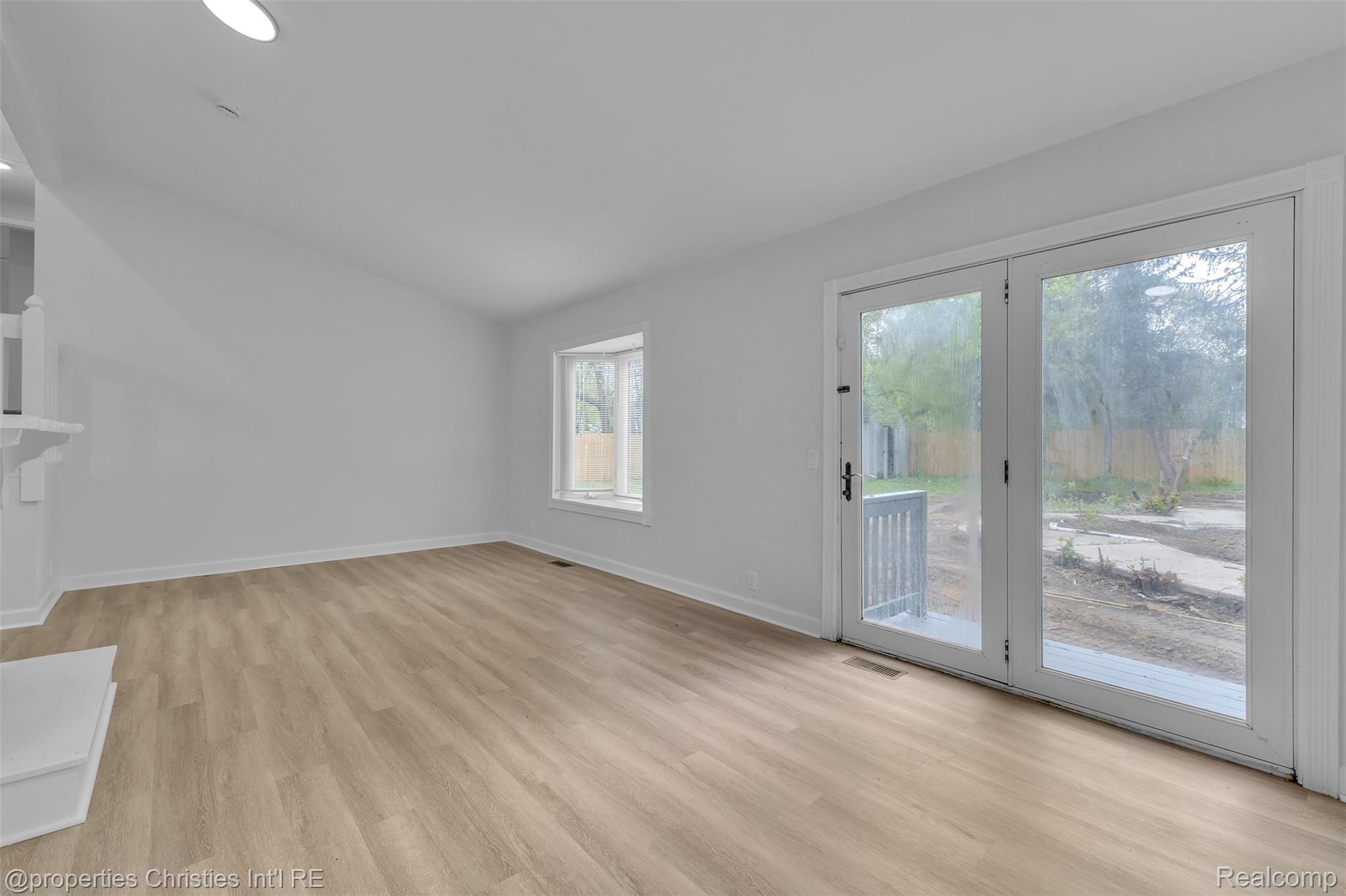 854 Estes Court Property Photo 11