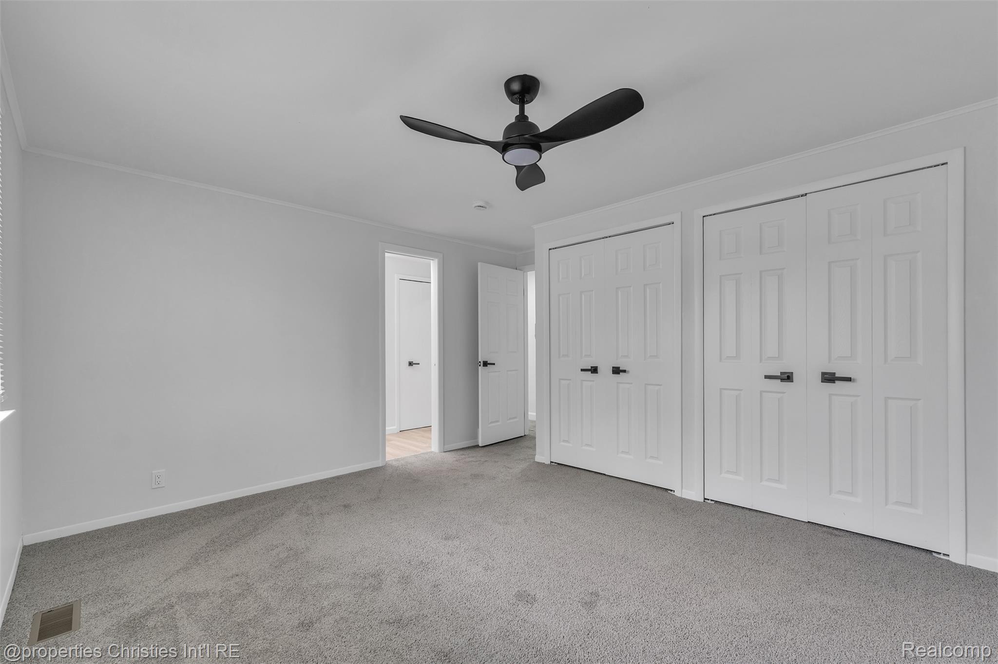 854 Estes Court Property Photo 14